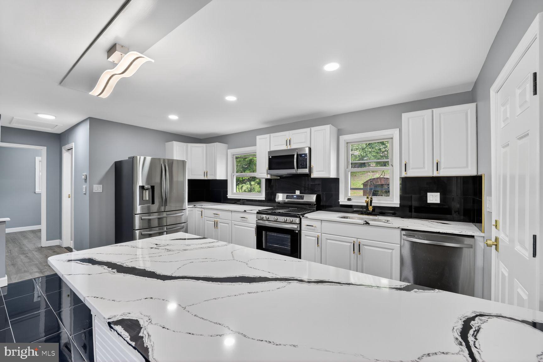 MARLBORO MEADOWS - Residential