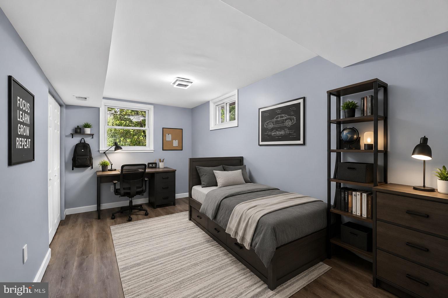 3604 HALLOWAY N