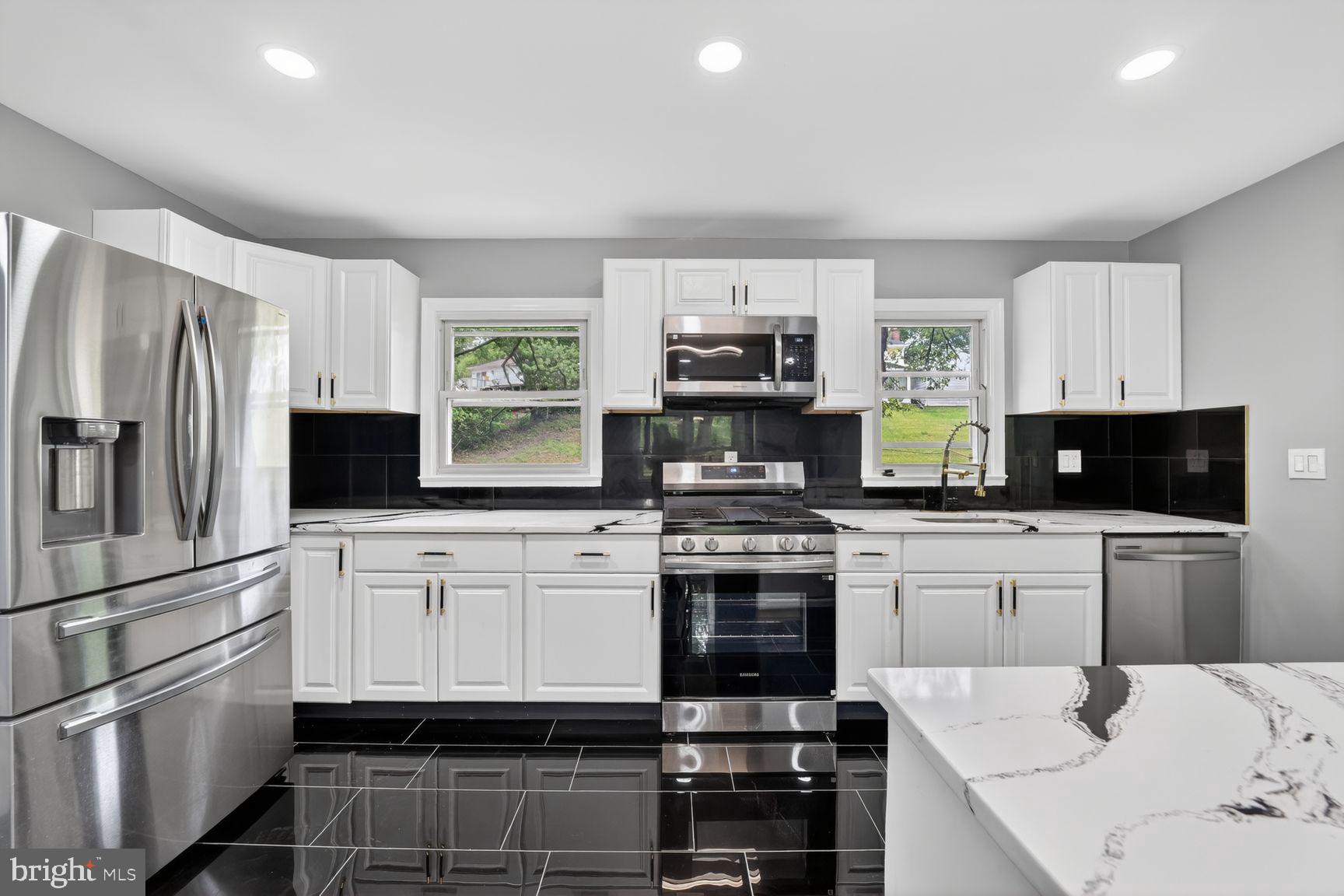 MARLBORO MEADOWS - Residential