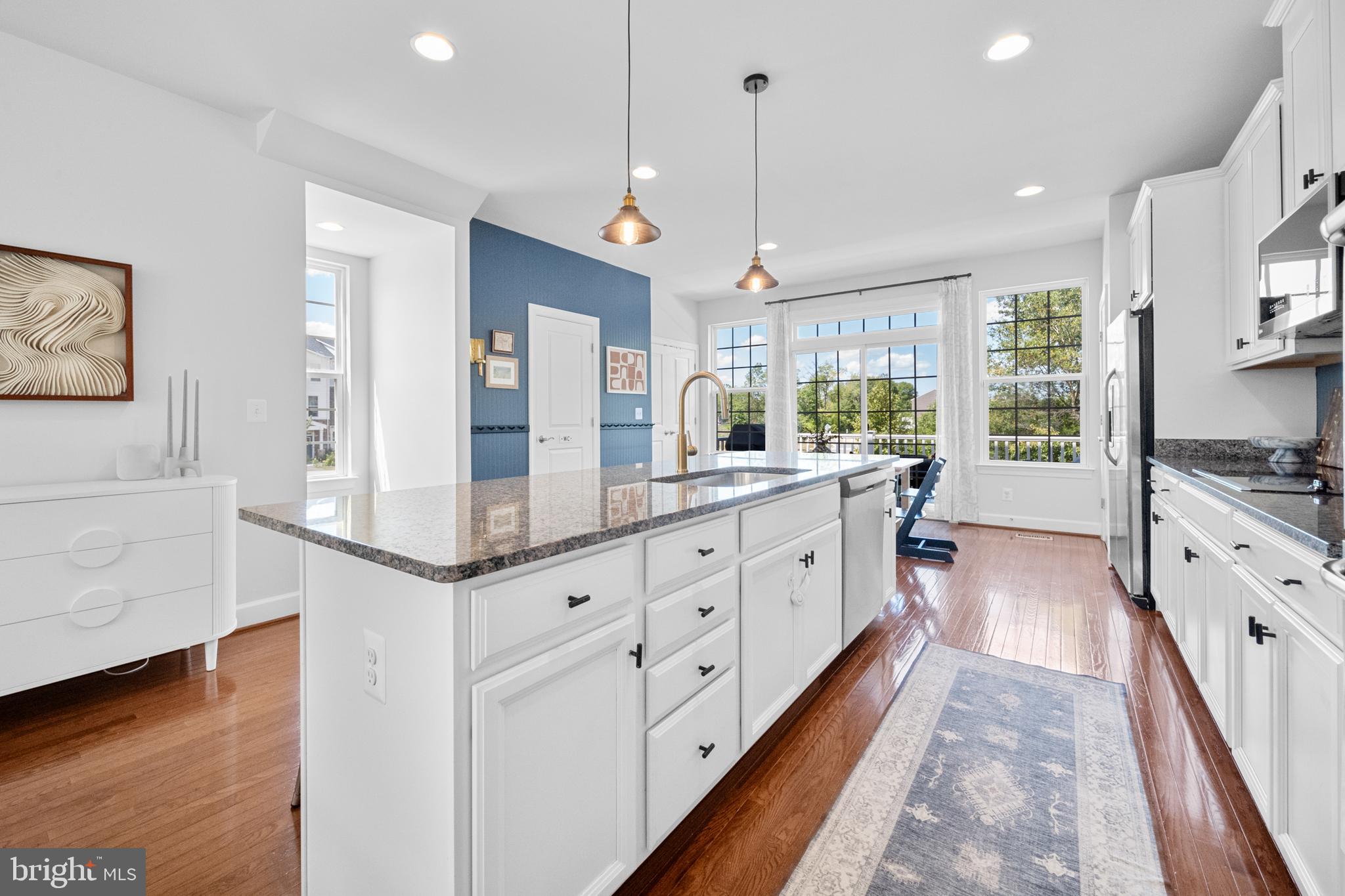 BRADLEY SQUARE - Residential