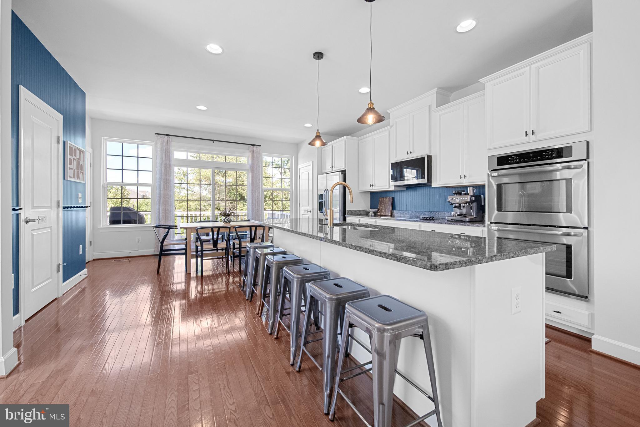 BRADLEY SQUARE - Residential