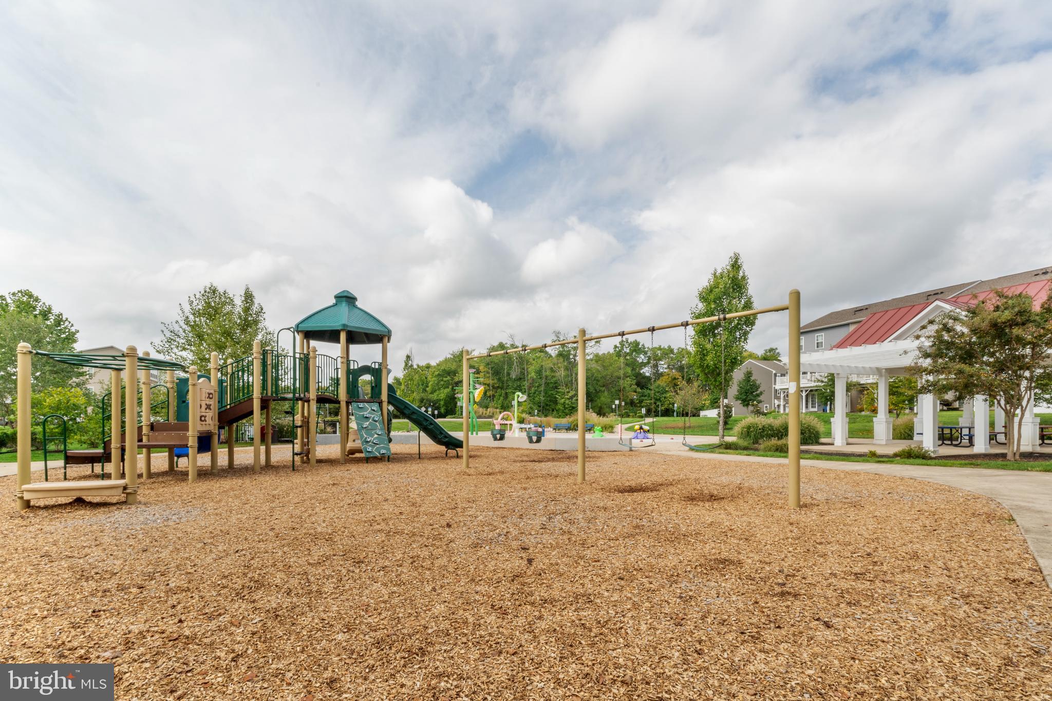 BRADLEY SQUARE - Residential