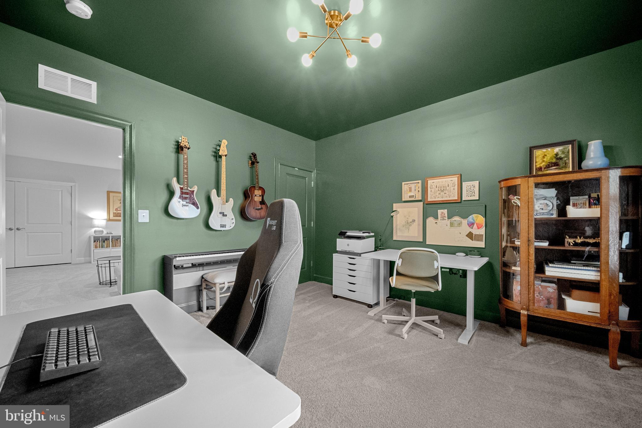 BRADLEY SQUARE - Residential