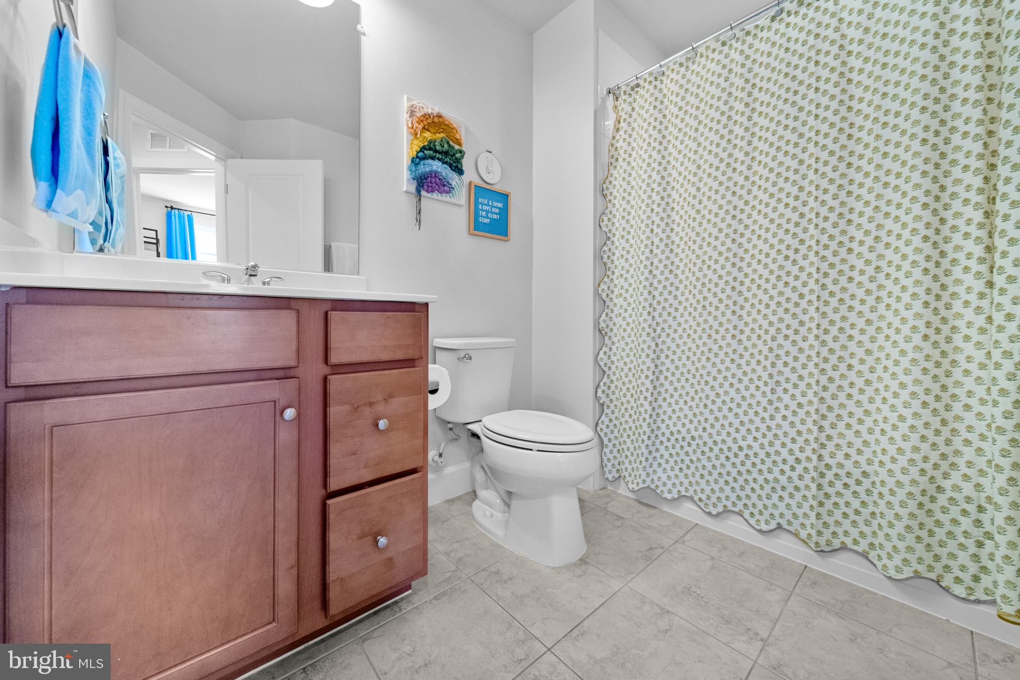 BRADLEY SQUARE - Residential