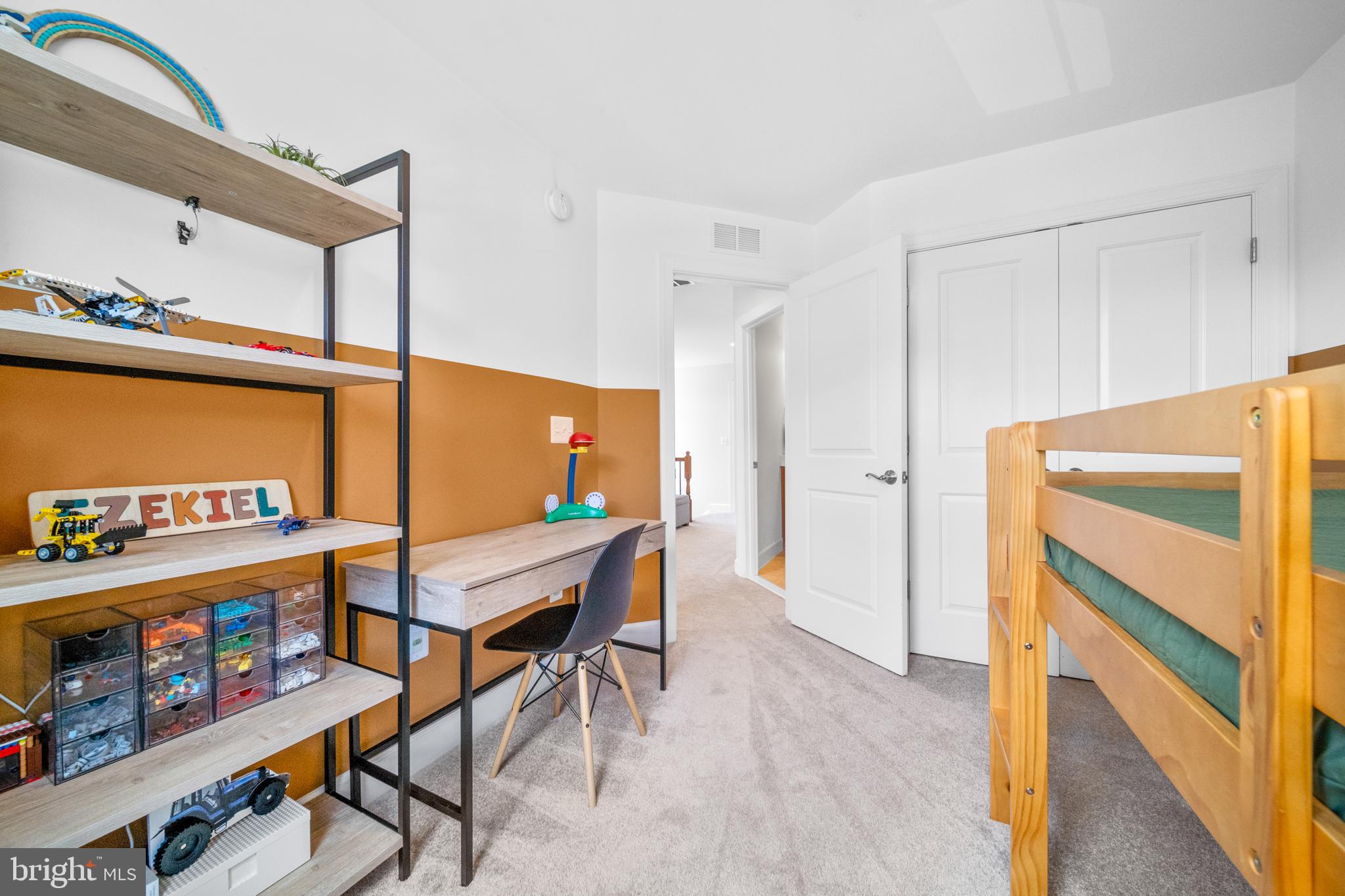 BRADLEY SQUARE - Residential