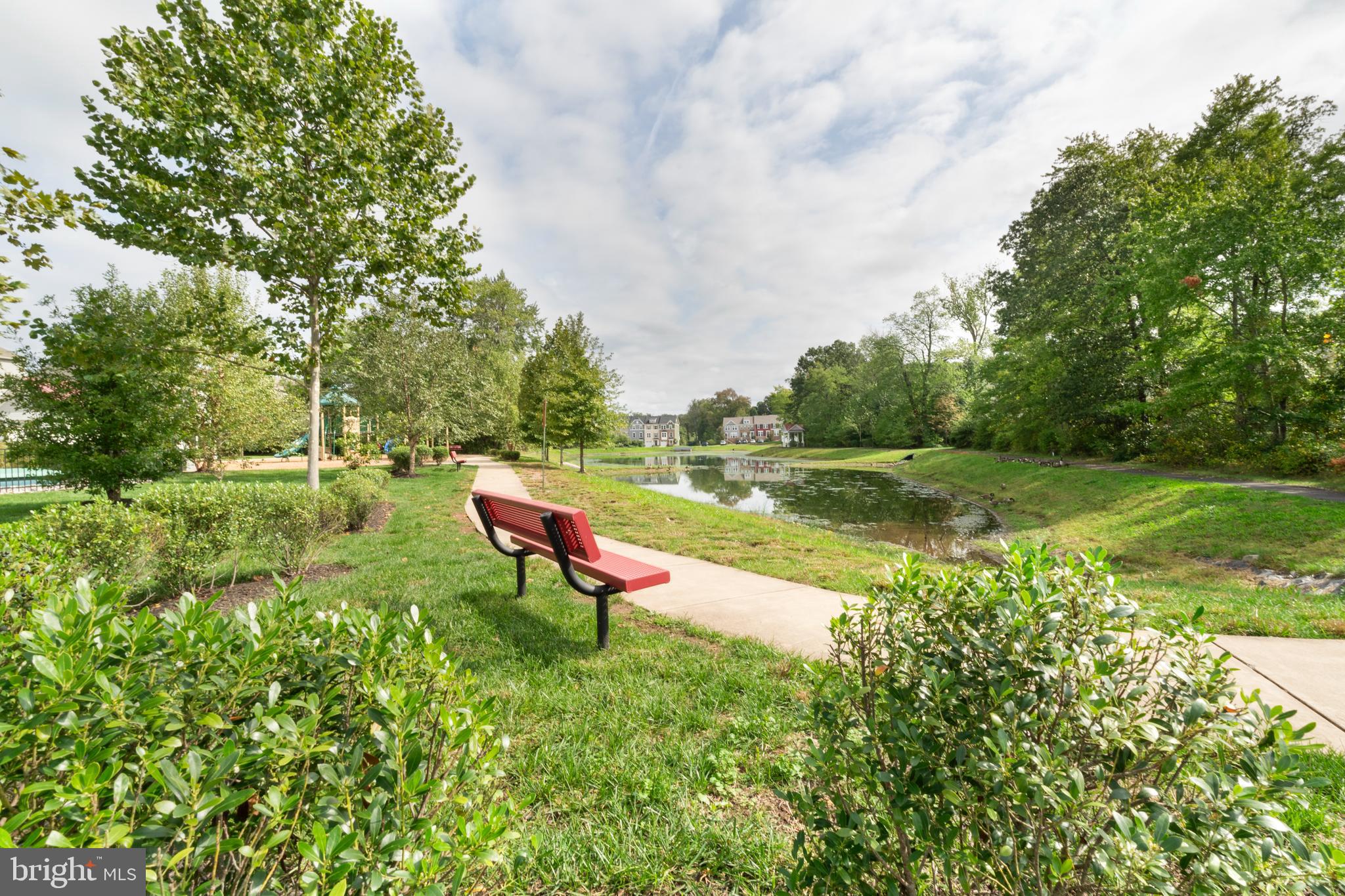 BRADLEY SQUARE - Residential