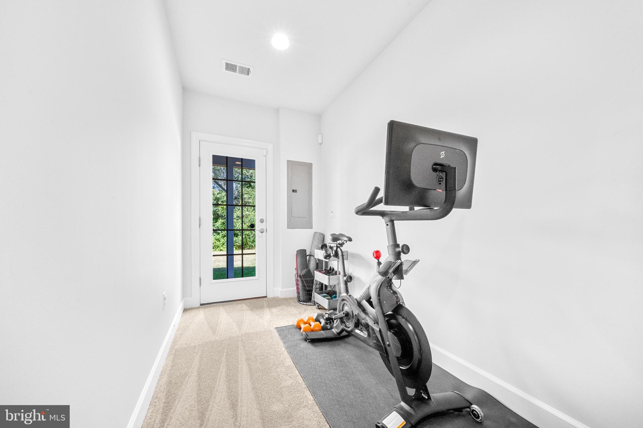 BRADLEY SQUARE - Residential