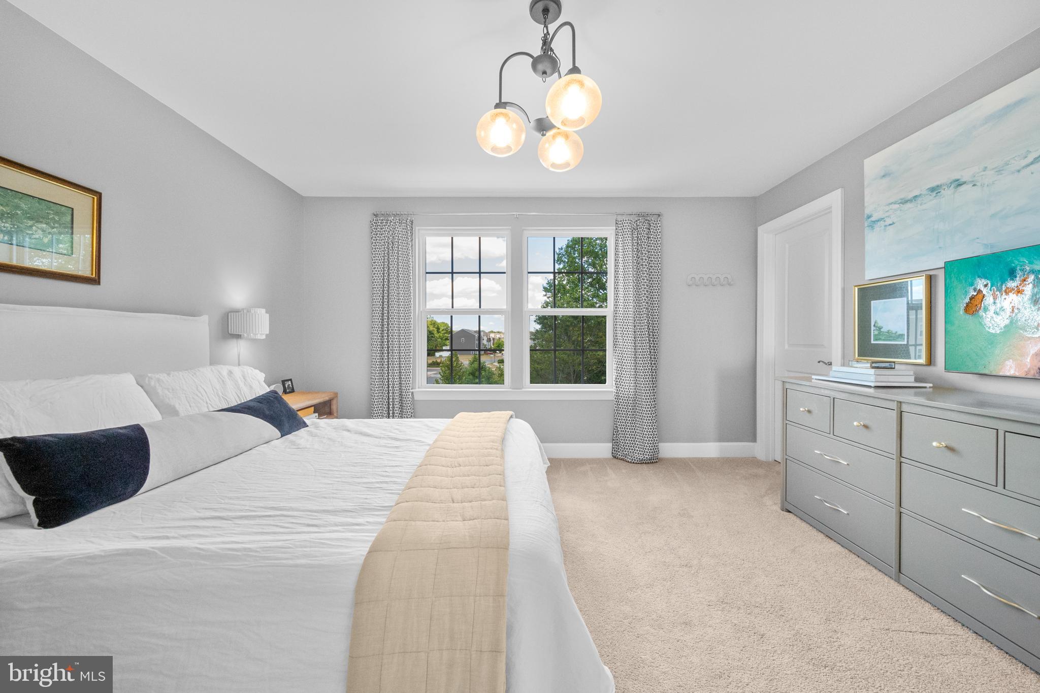 BRADLEY SQUARE - Residential