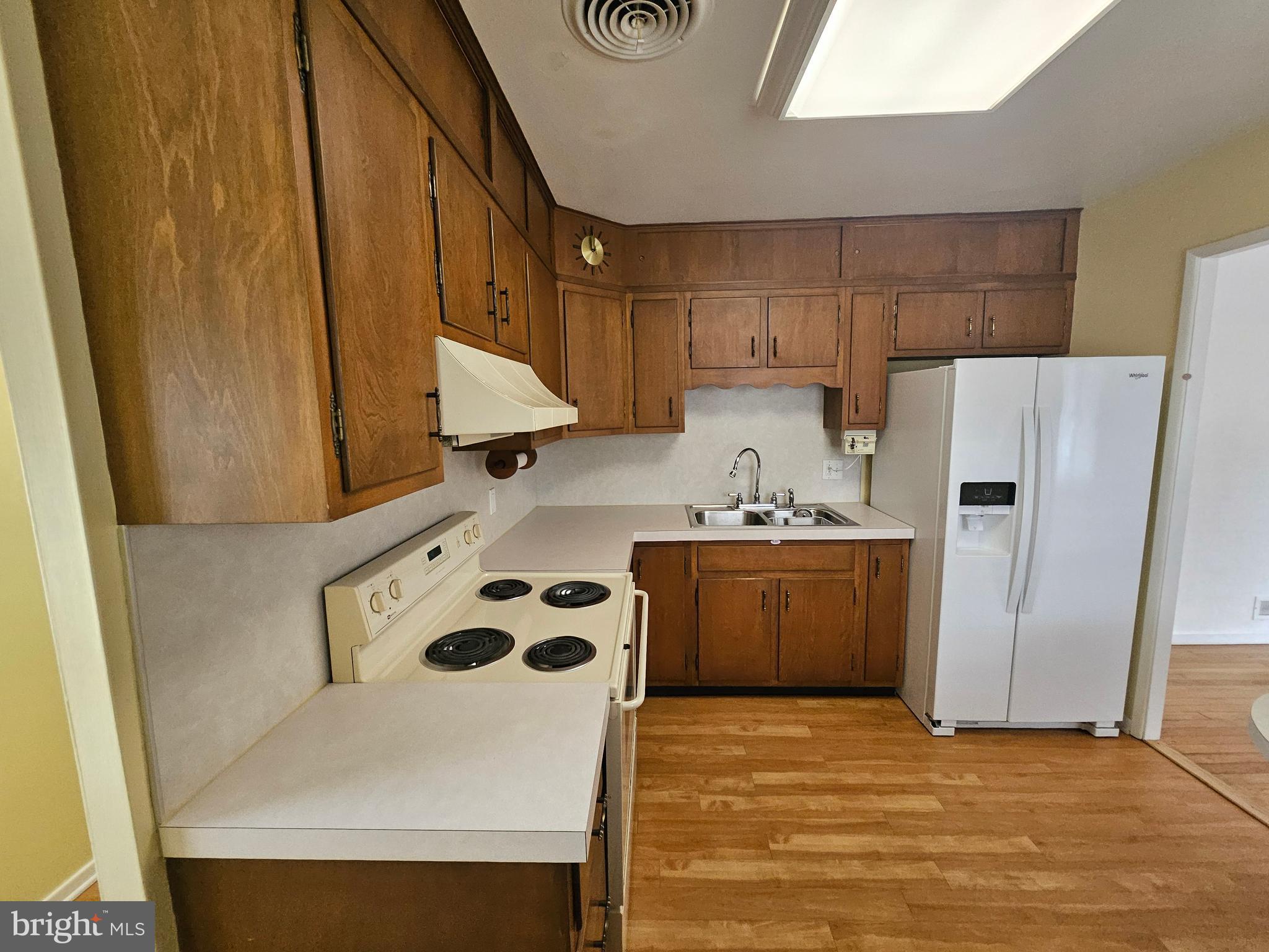 HADDOX TERRACE - Residential Lease