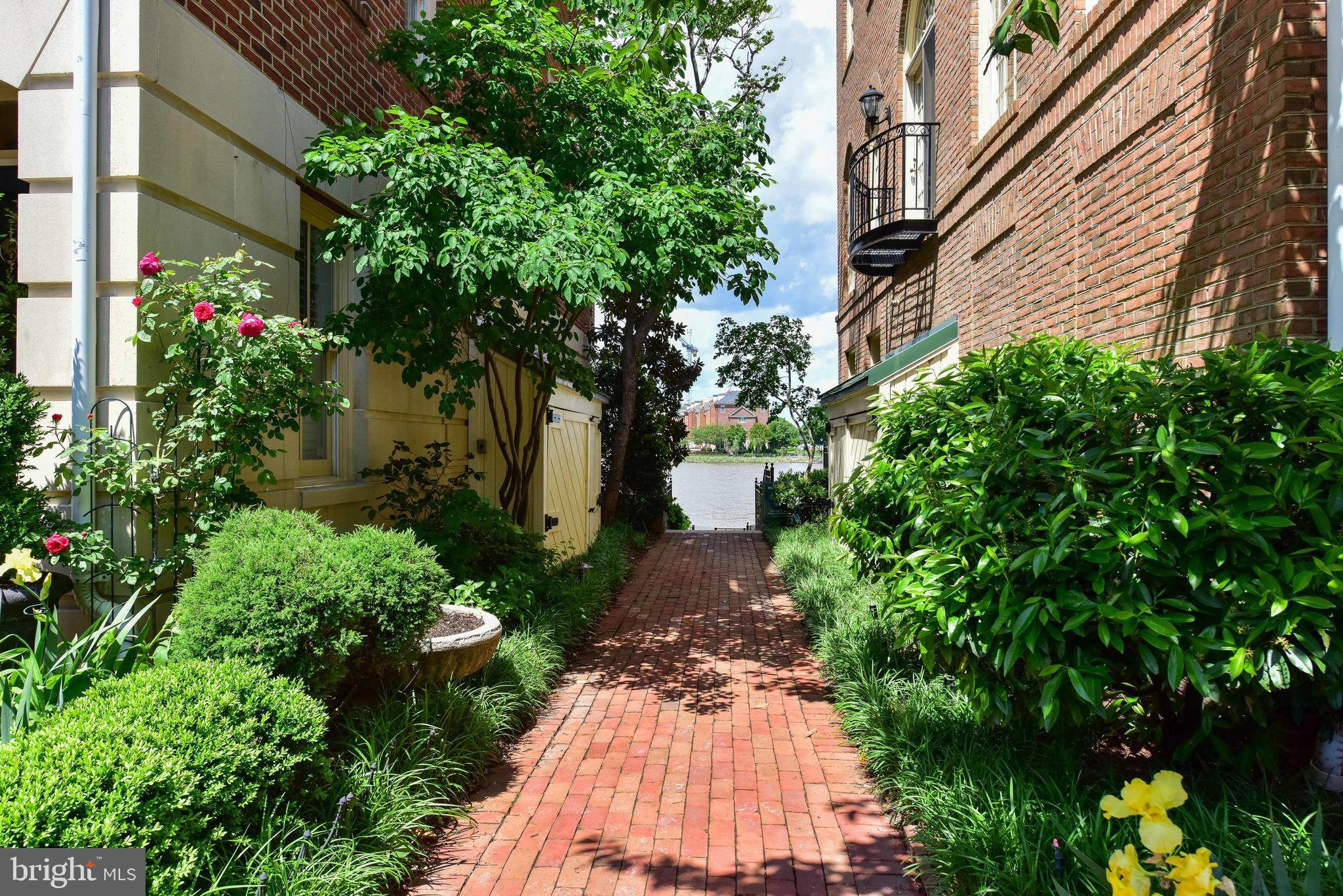 FORDS LANDING - Residential