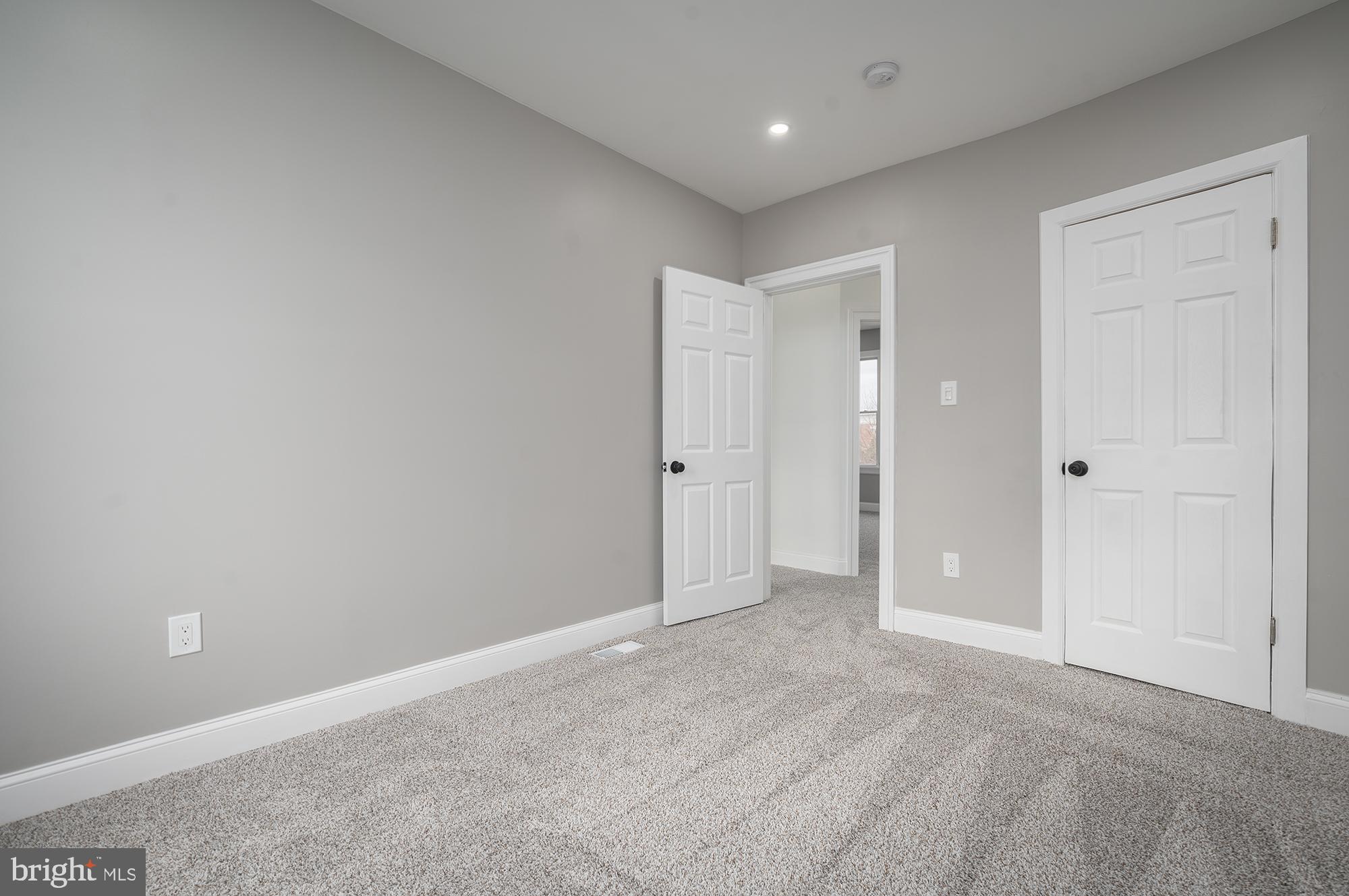 MONTEBELLO - Residential