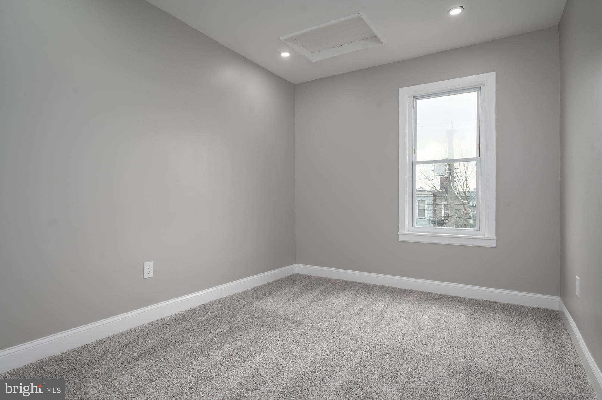 MONTEBELLO - Residential