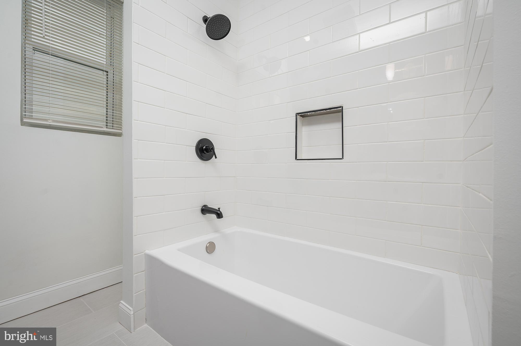 MONTEBELLO - Residential