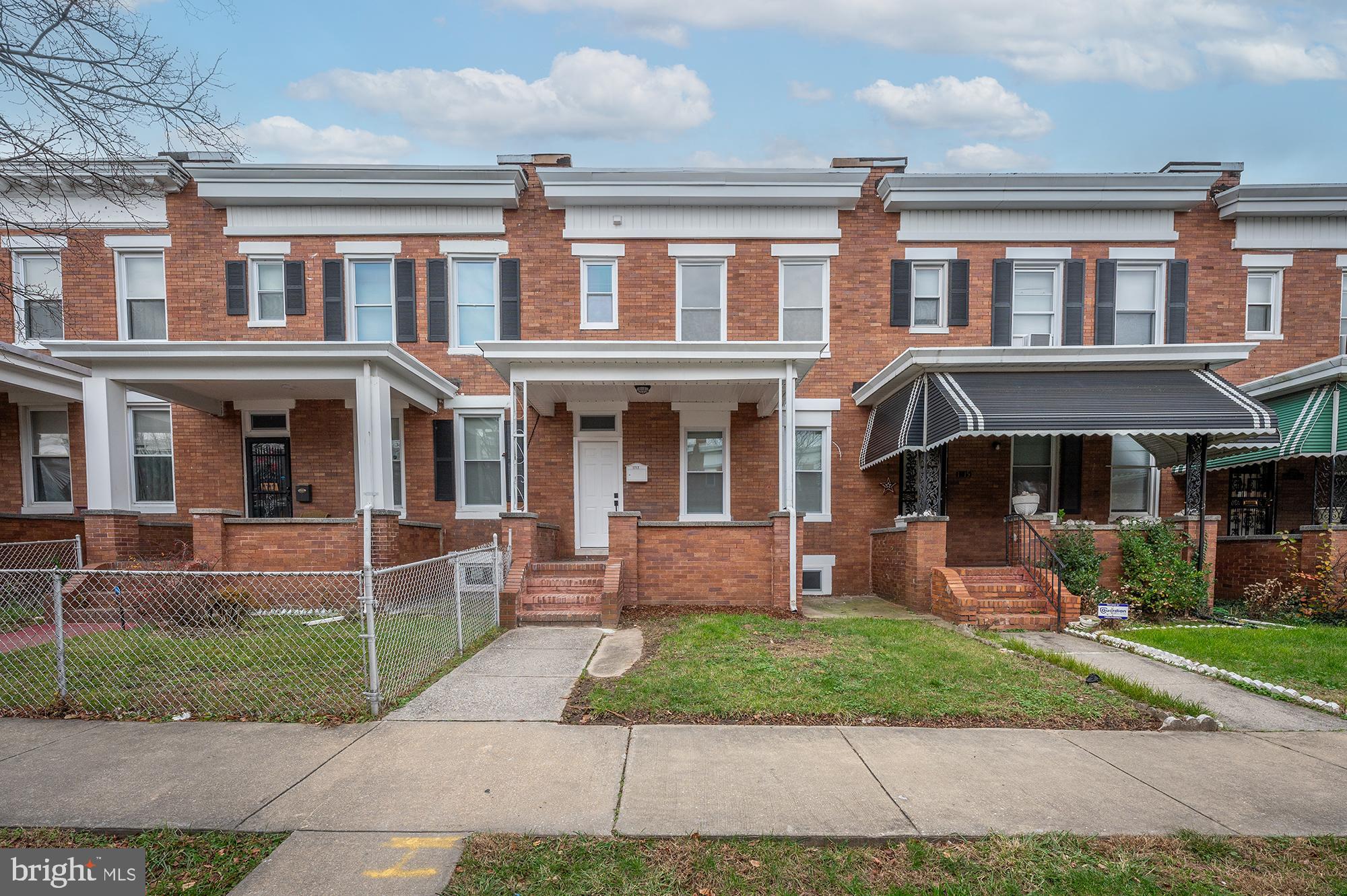 MONTEBELLO - Residential