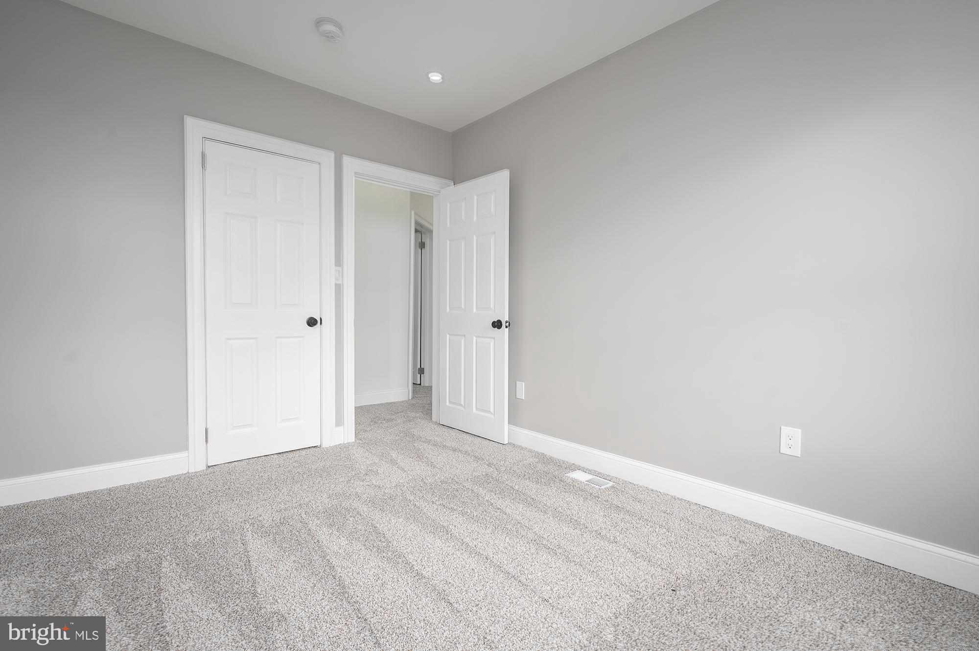 MONTEBELLO - Residential