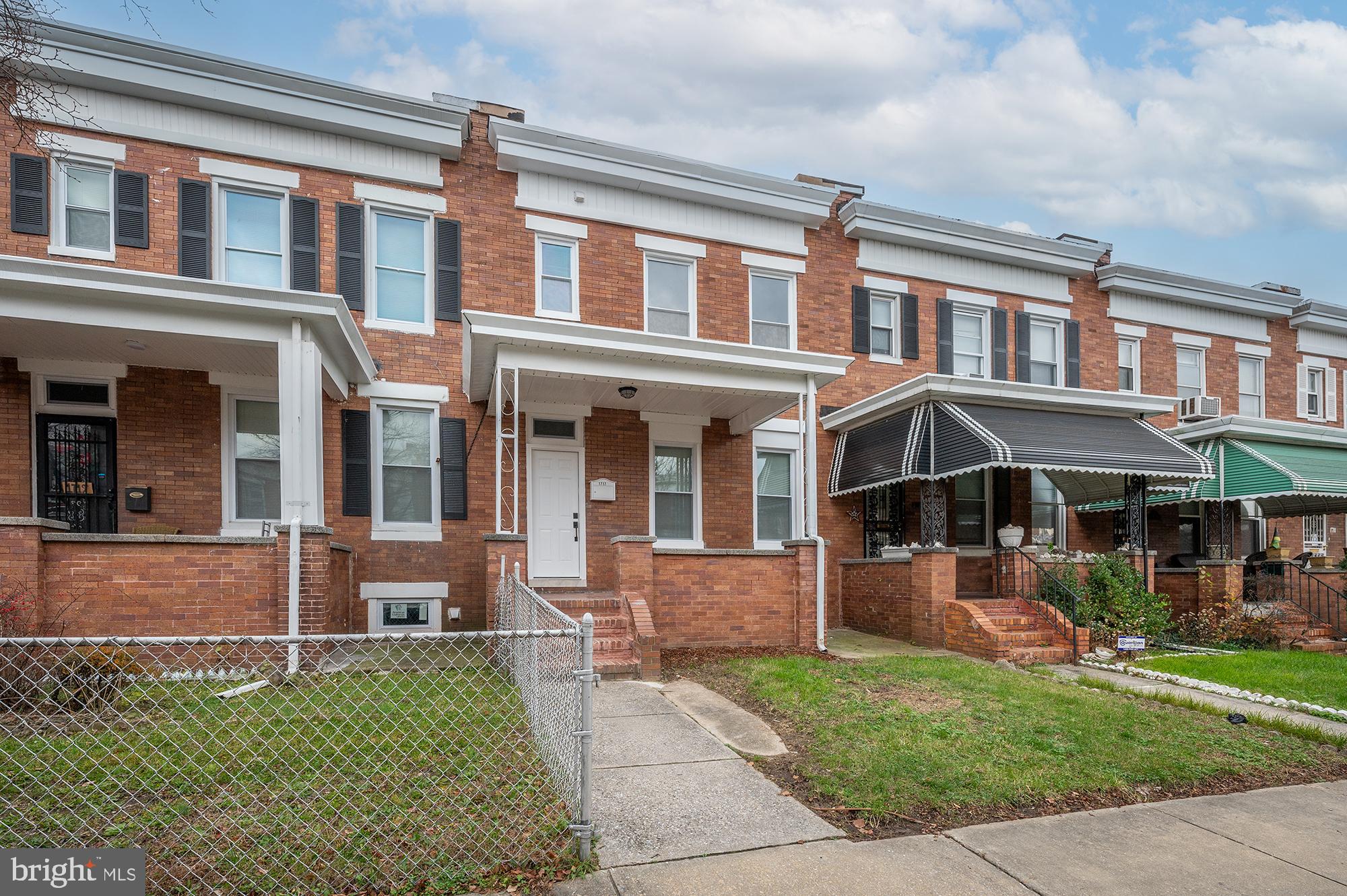 MONTEBELLO - Residential