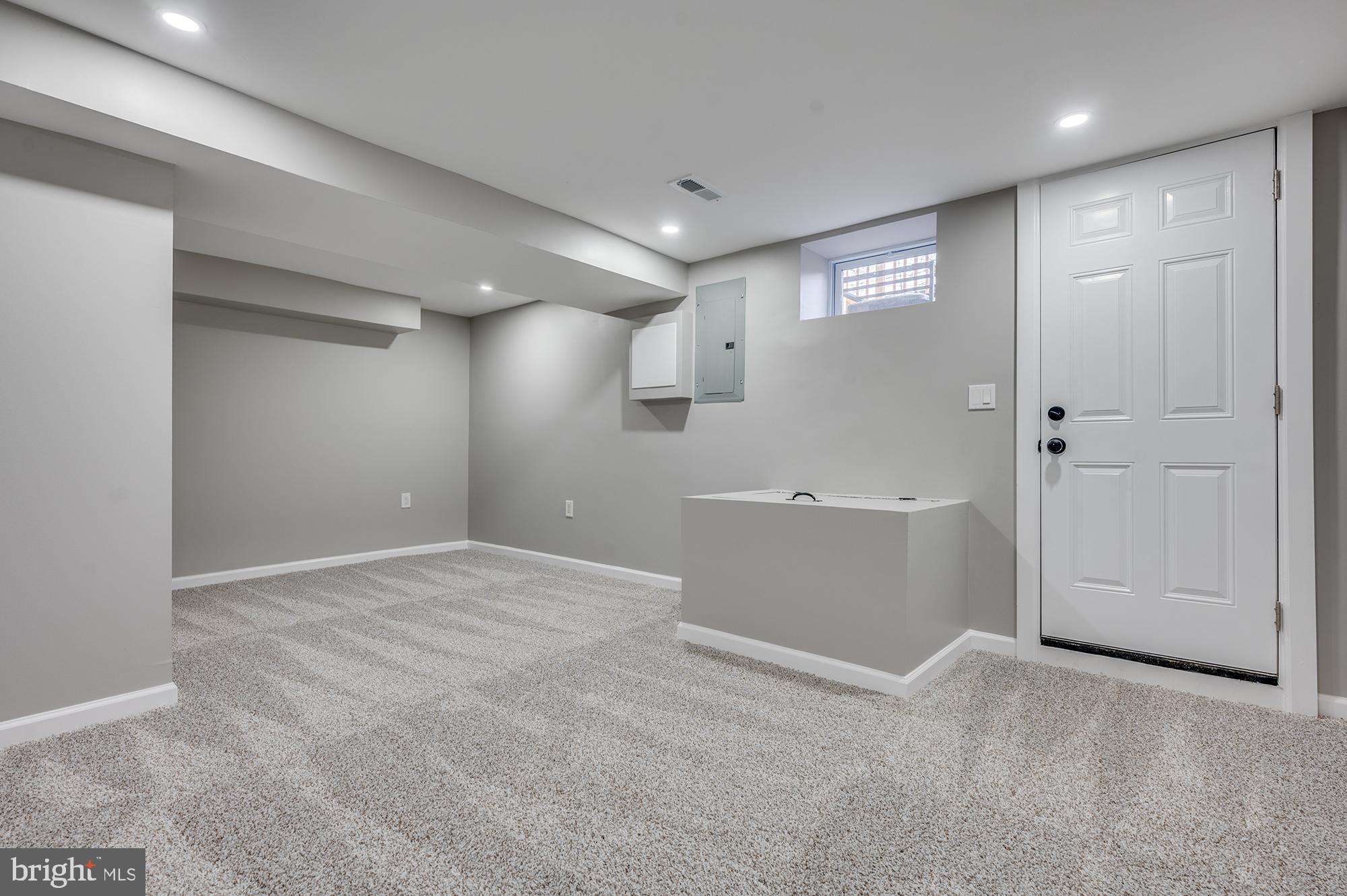 MONTEBELLO - Residential