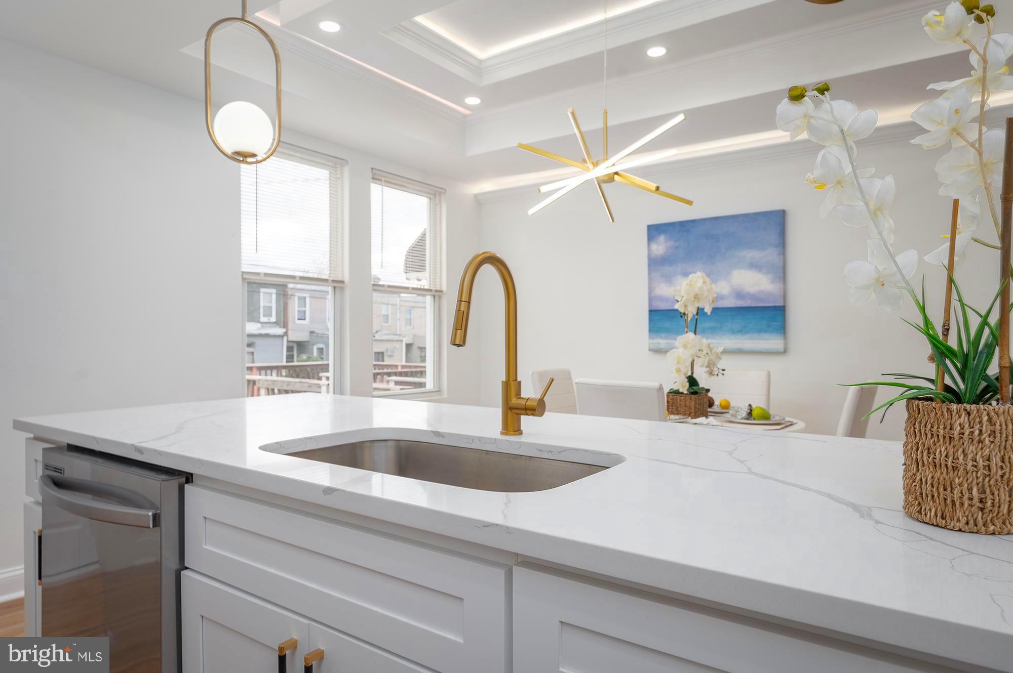 MONTEBELLO - Residential