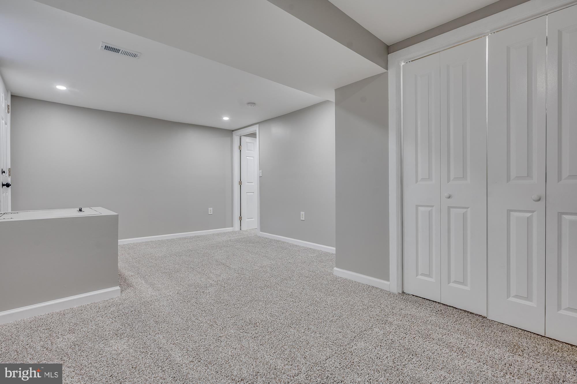 MONTEBELLO - Residential