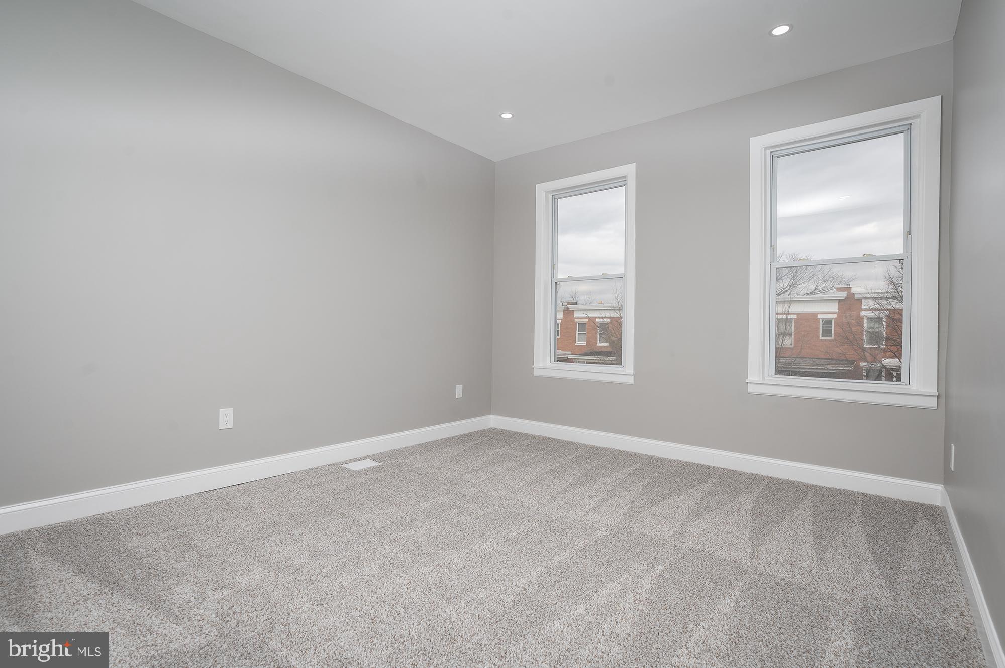 MONTEBELLO - Residential