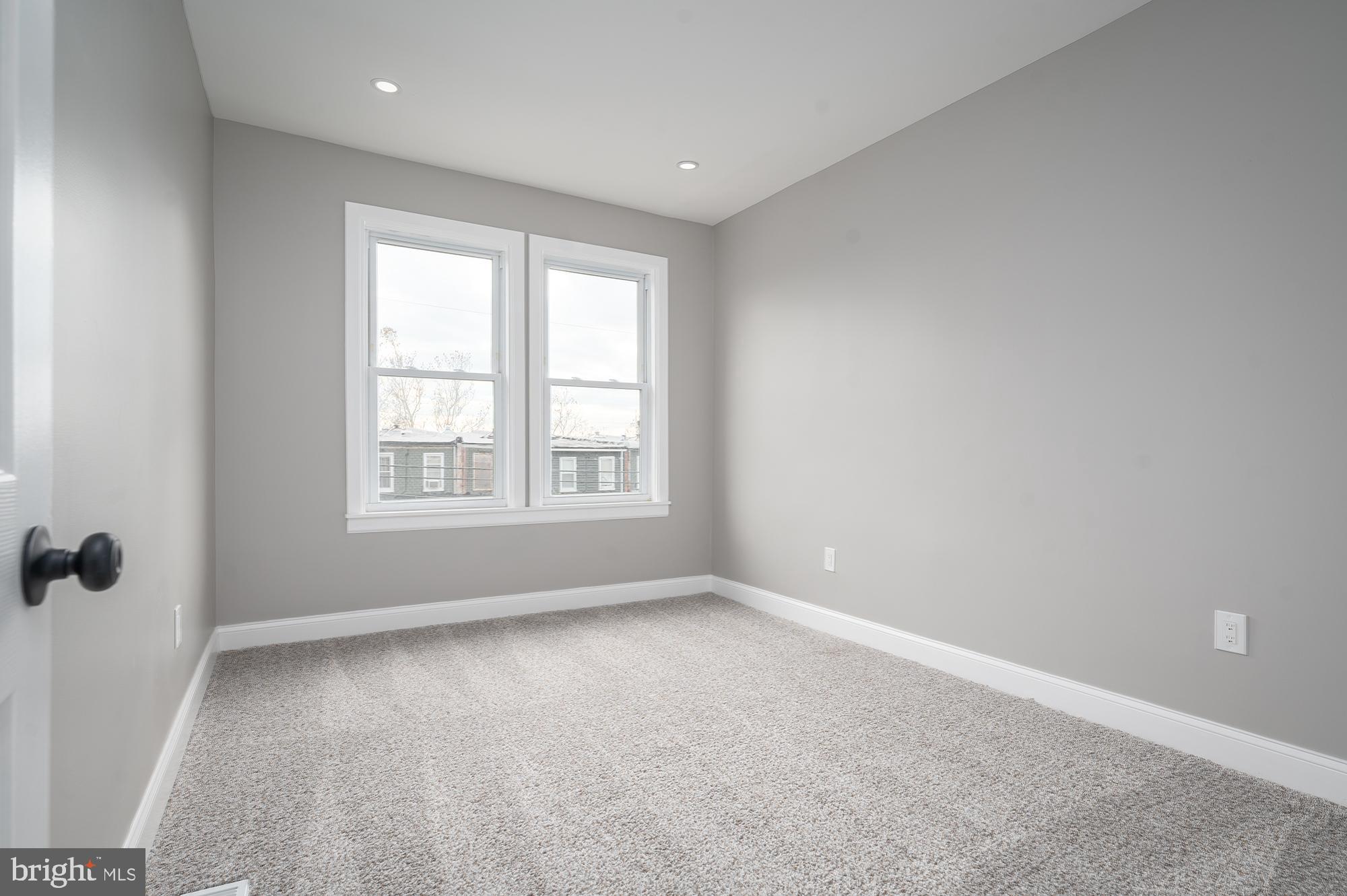 MONTEBELLO - Residential