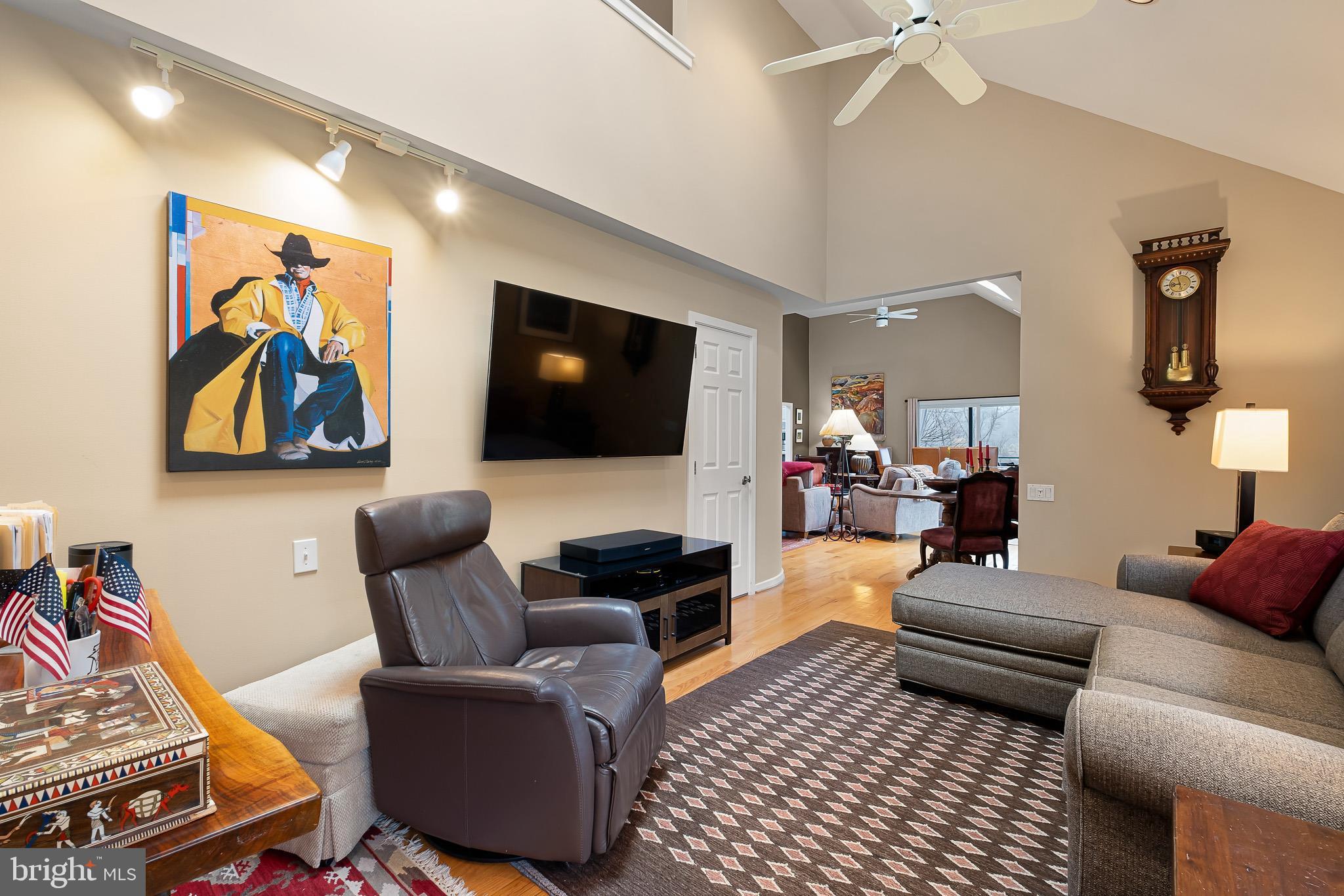 SOUTHRIDGE - Residential