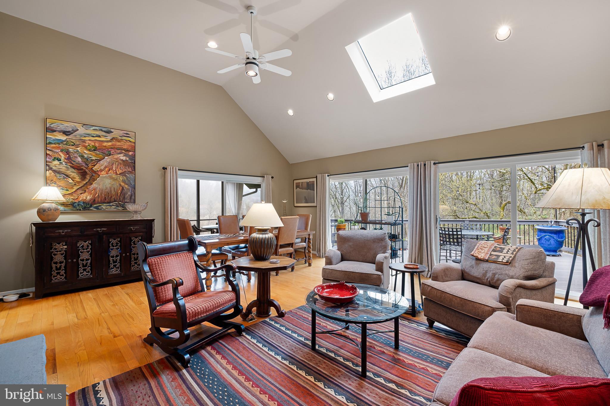 SOUTHRIDGE - Residential