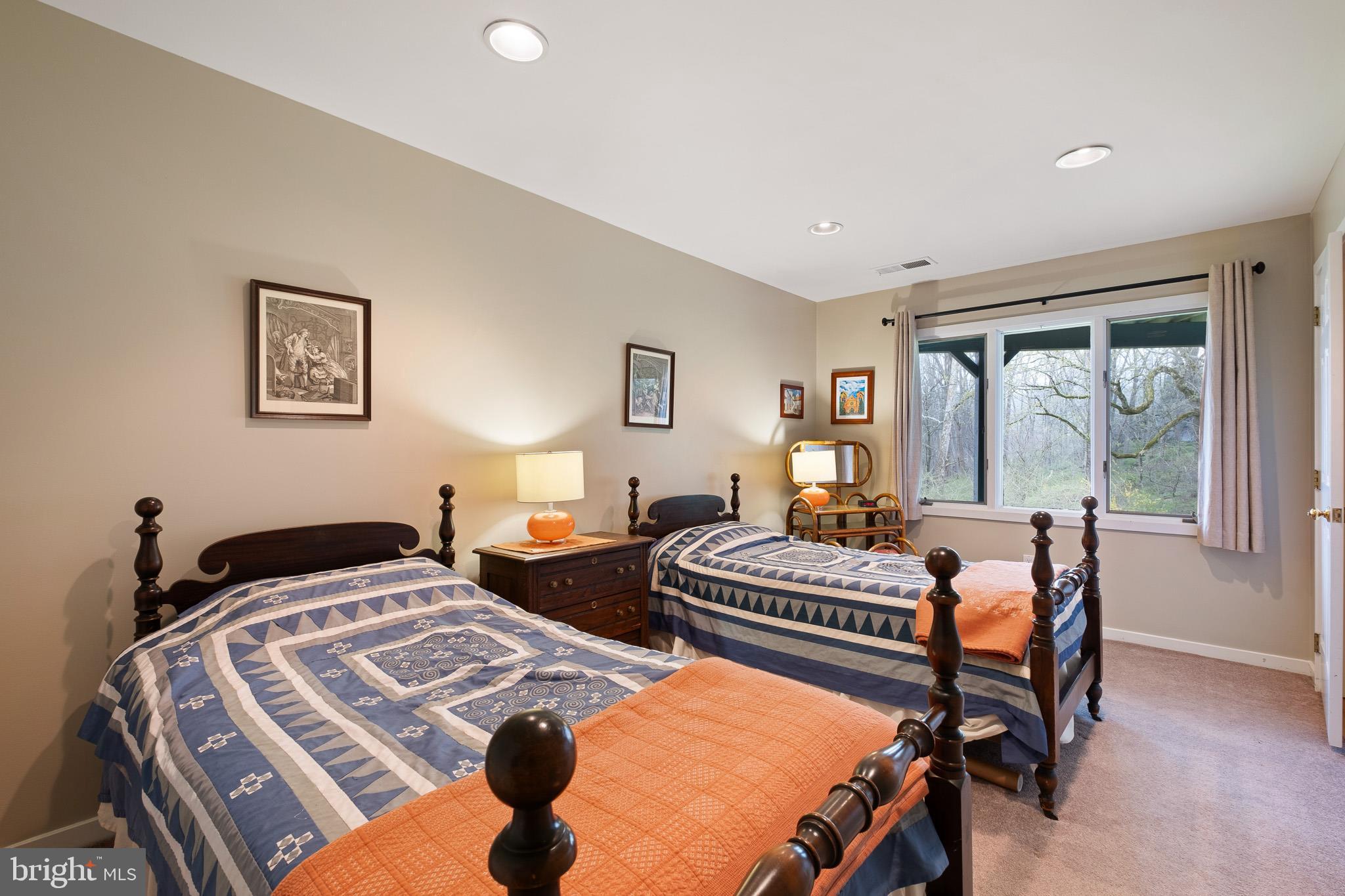 SOUTHRIDGE - Residential