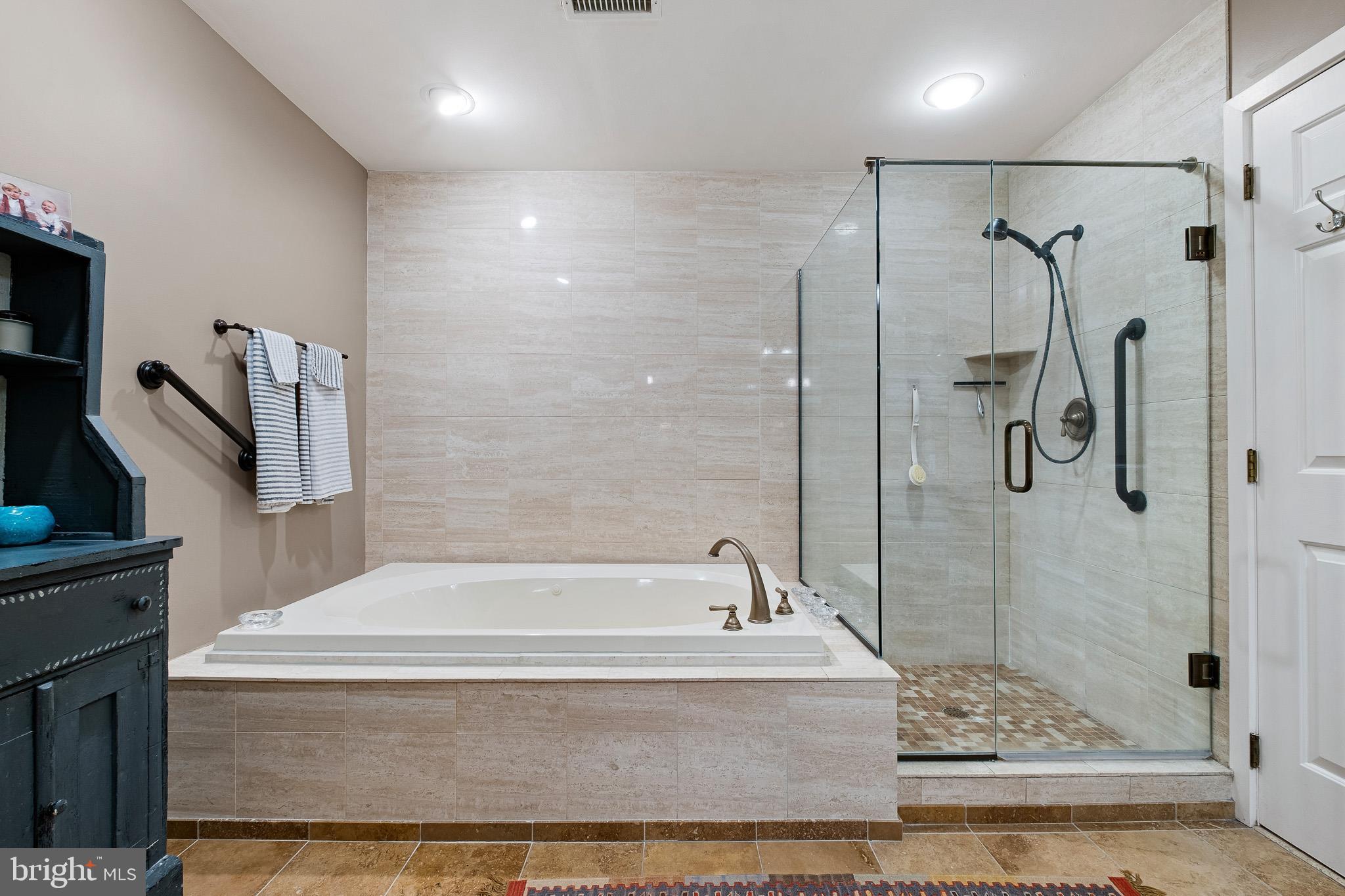 SOUTHRIDGE - Residential