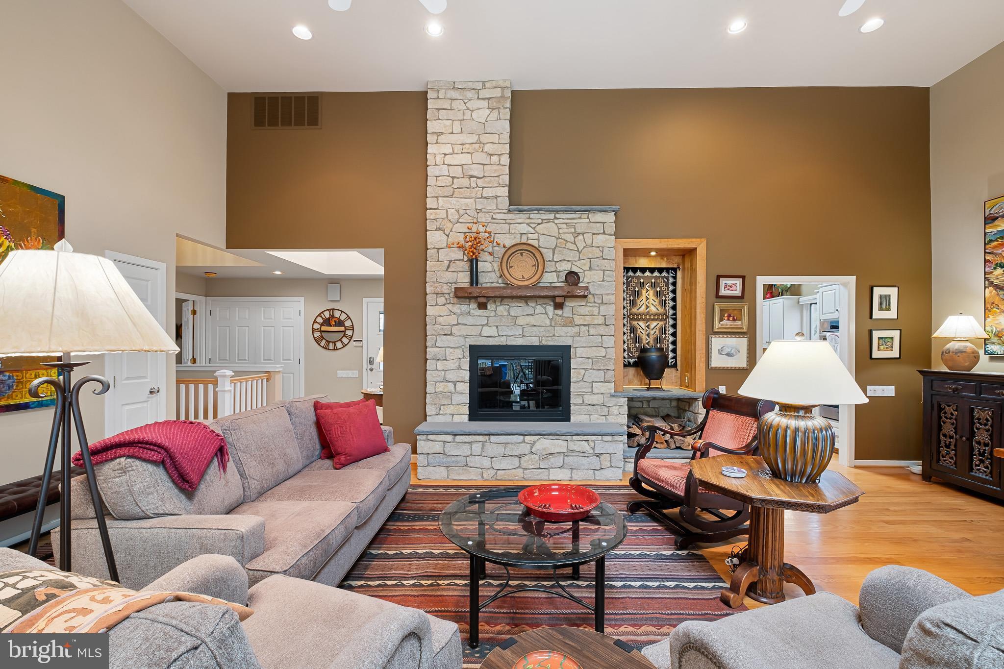 SOUTHRIDGE - Residential