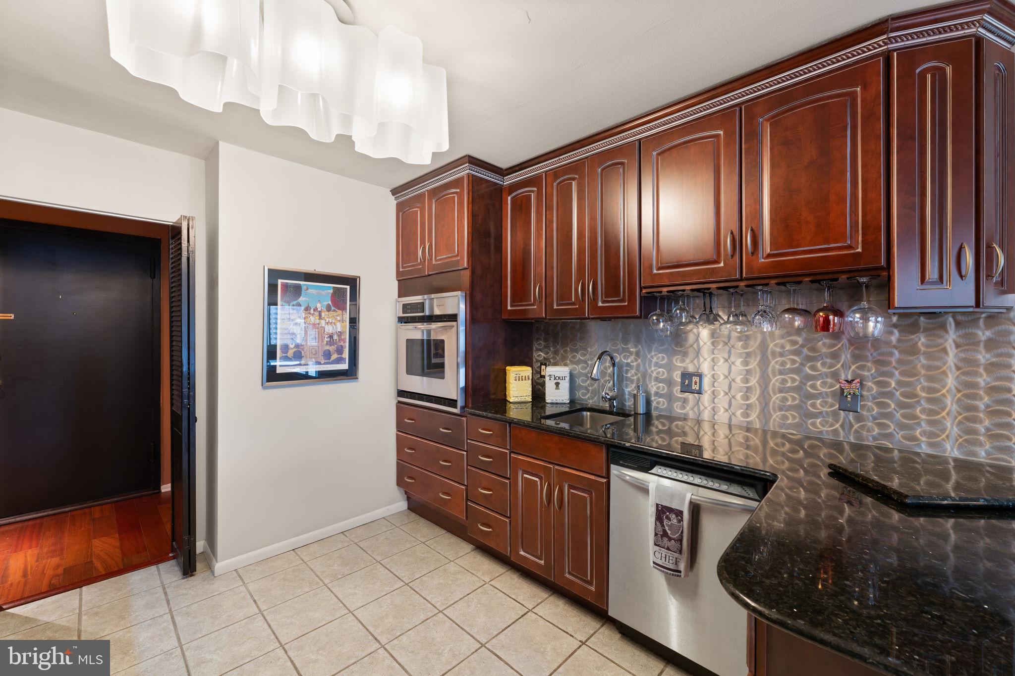 1901 JOHN F KENNEDY BOULEVARD 2217-18