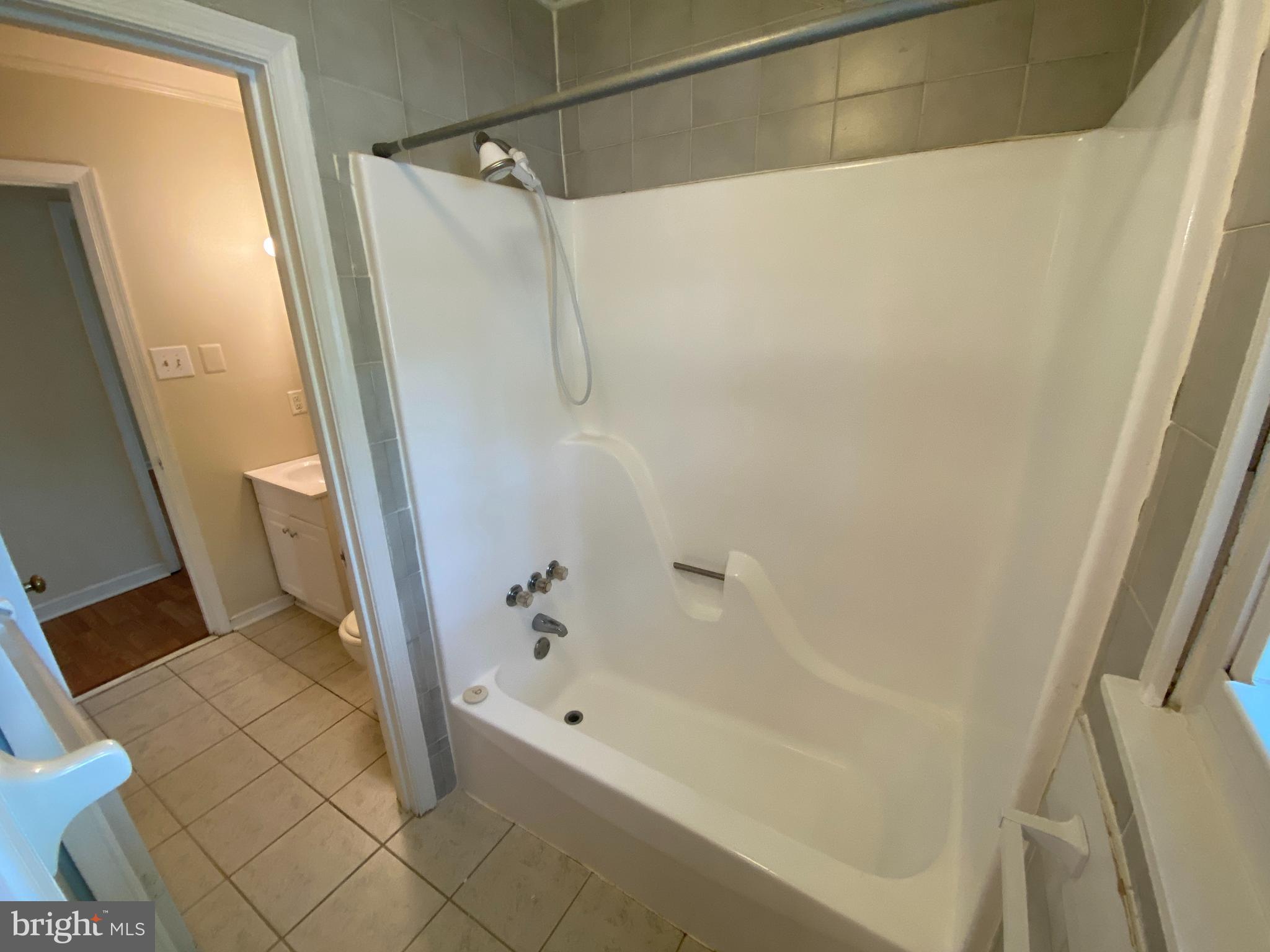 CAMPBELL CREEK VILLAGE - Residential Lease