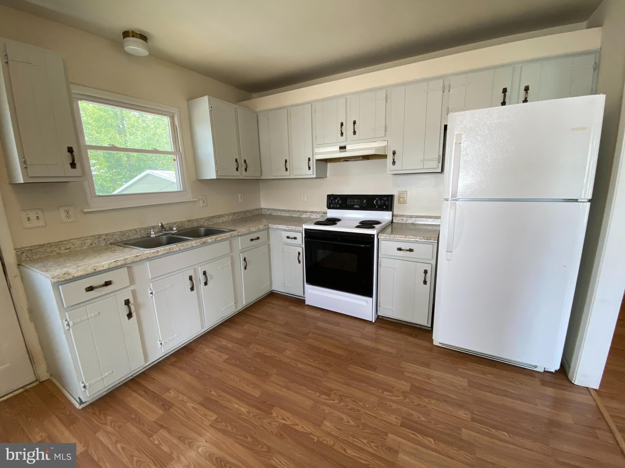 CAMPBELL CREEK VILLAGE - Residential Lease