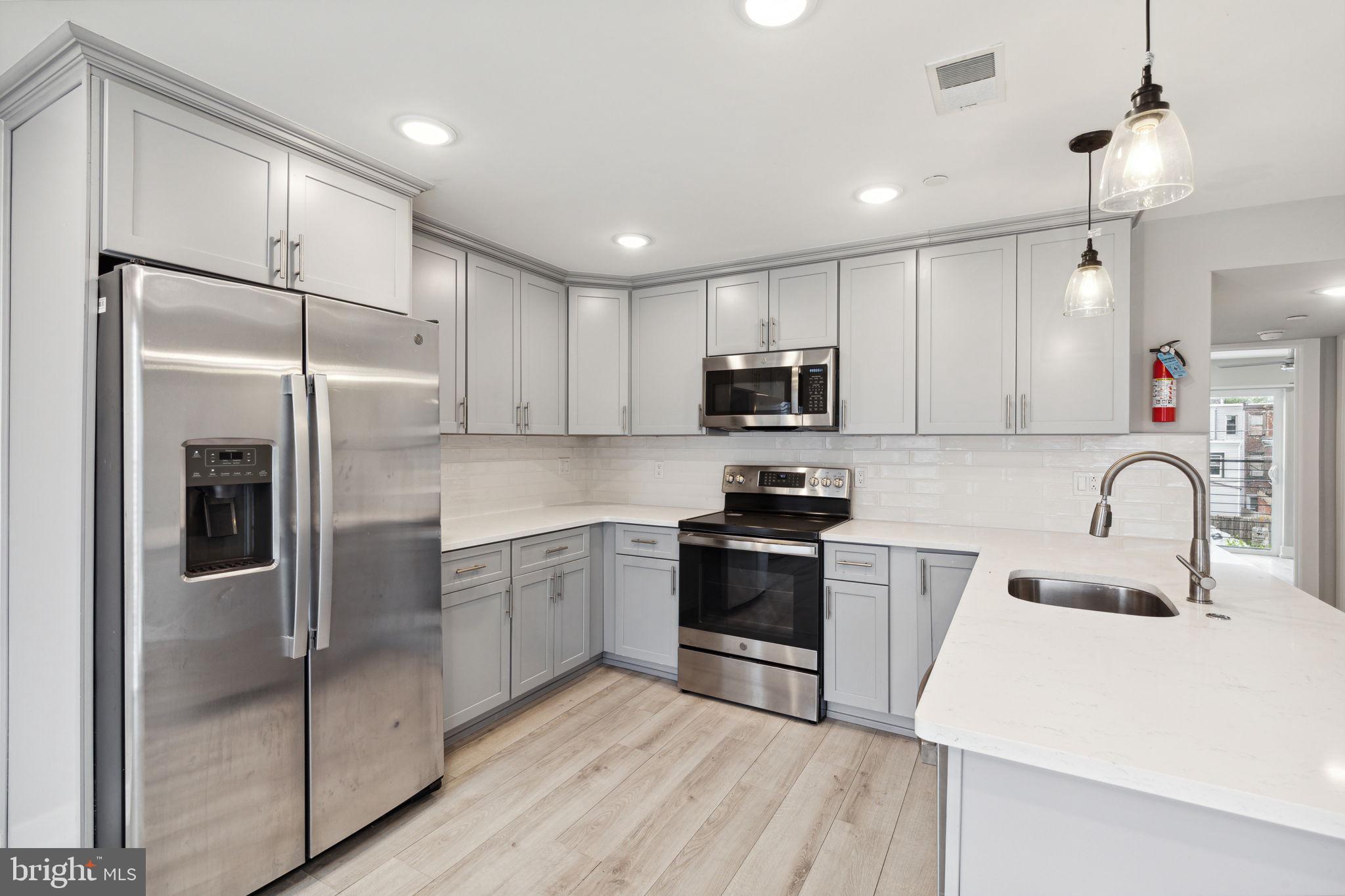 2408 N MASCHER STREET 2