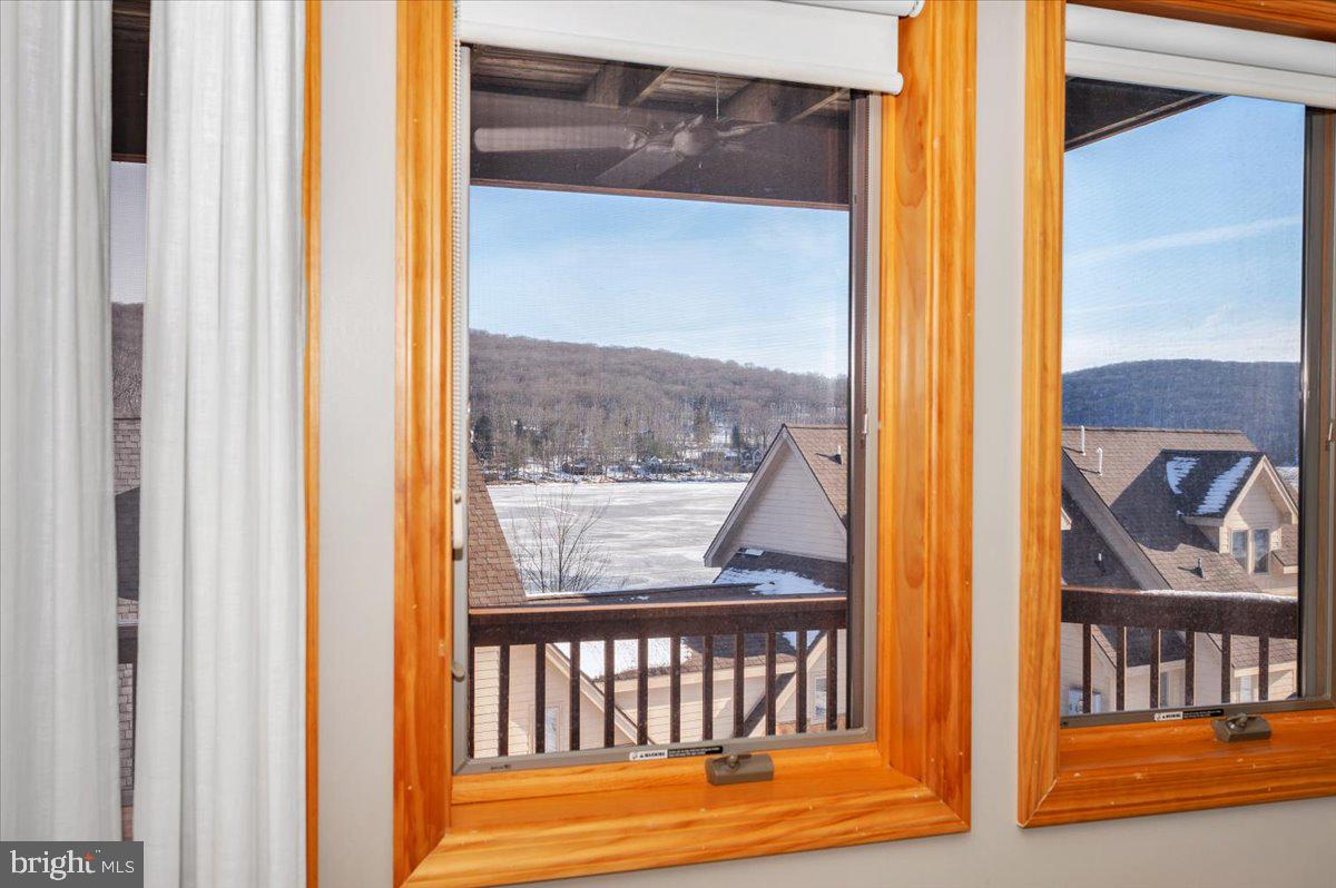 TRADERS LANDING - Residential