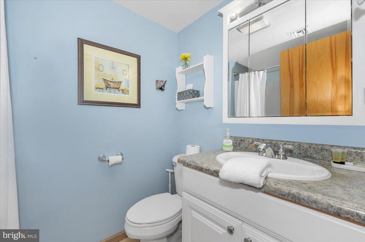 TRADERS LANDING - Residential