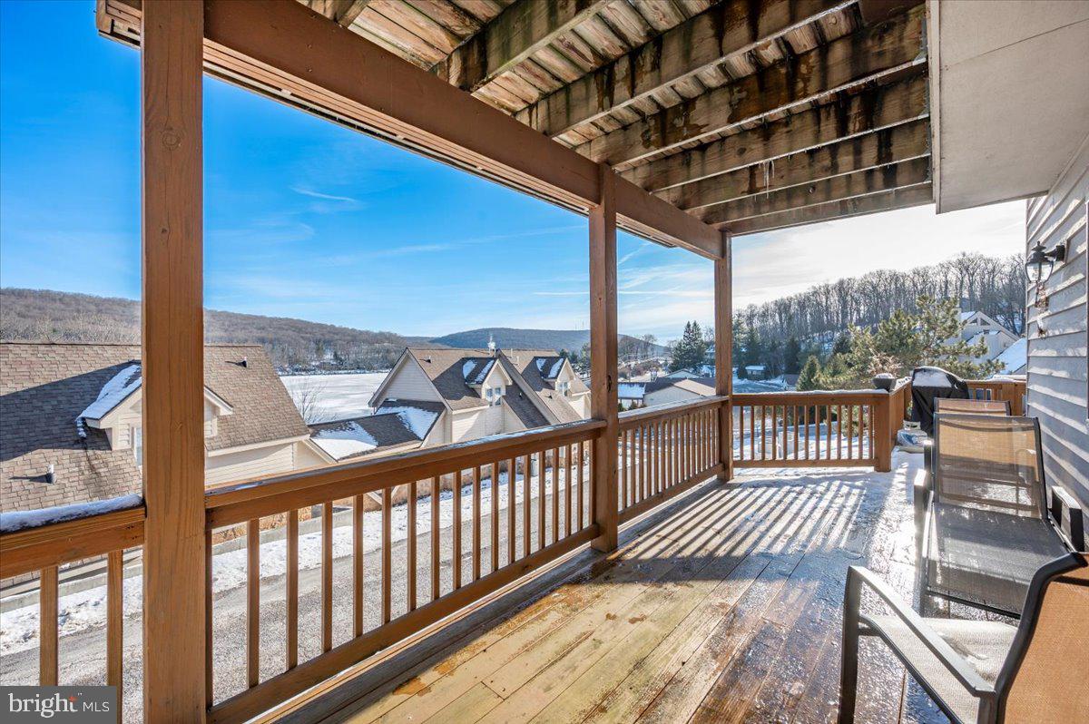 TRADERS LANDING - Residential