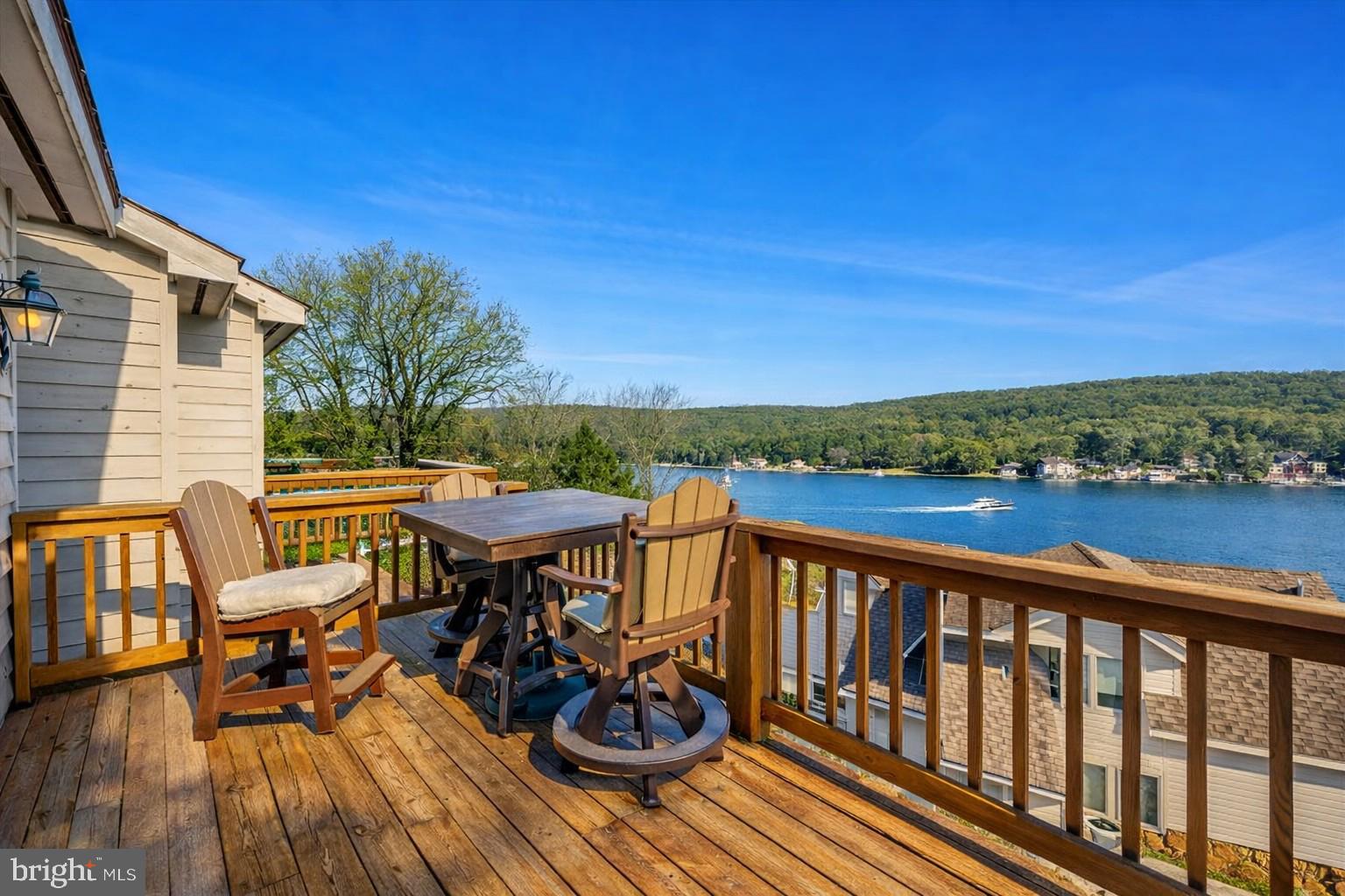 TRADERS LANDING - Residential