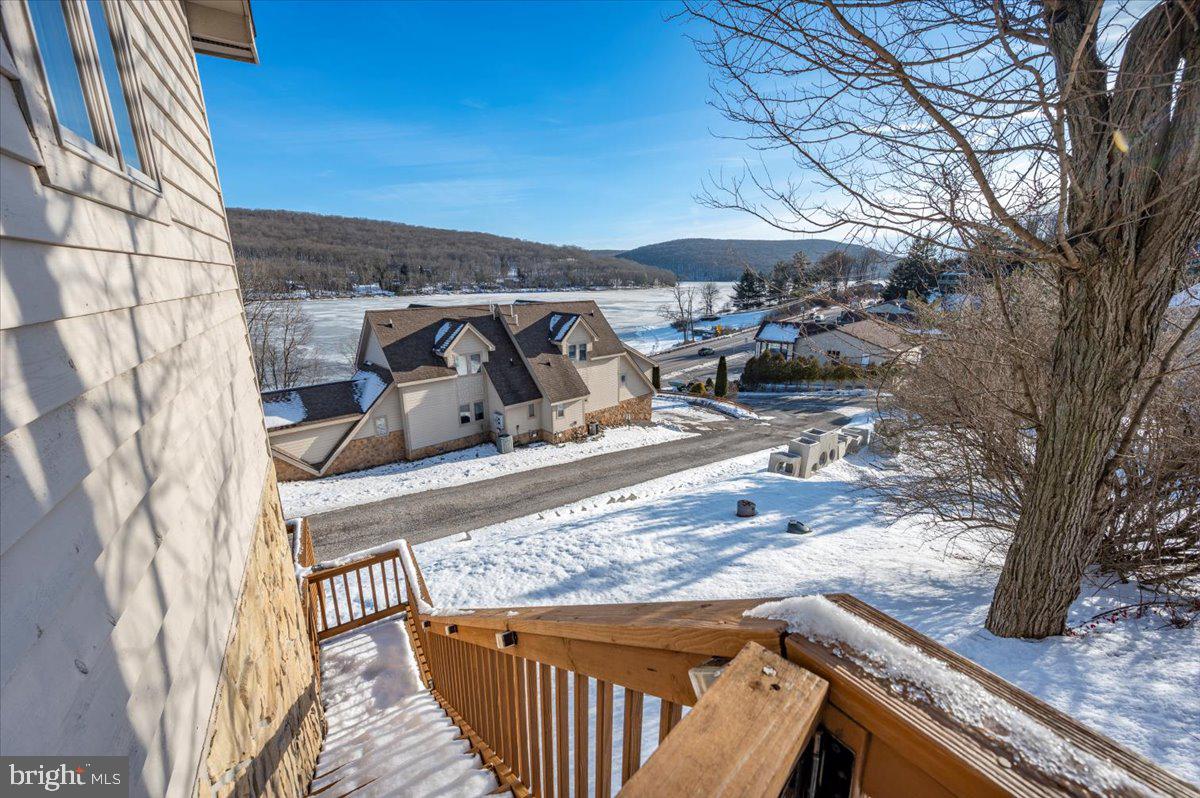 TRADERS LANDING - Residential