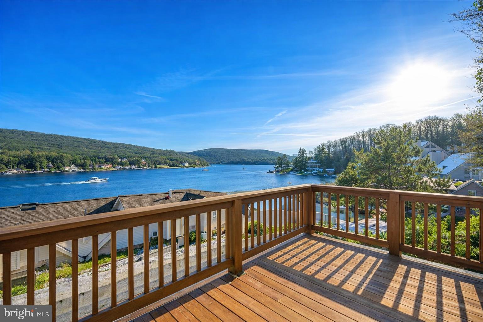 TRADERS LANDING - Residential