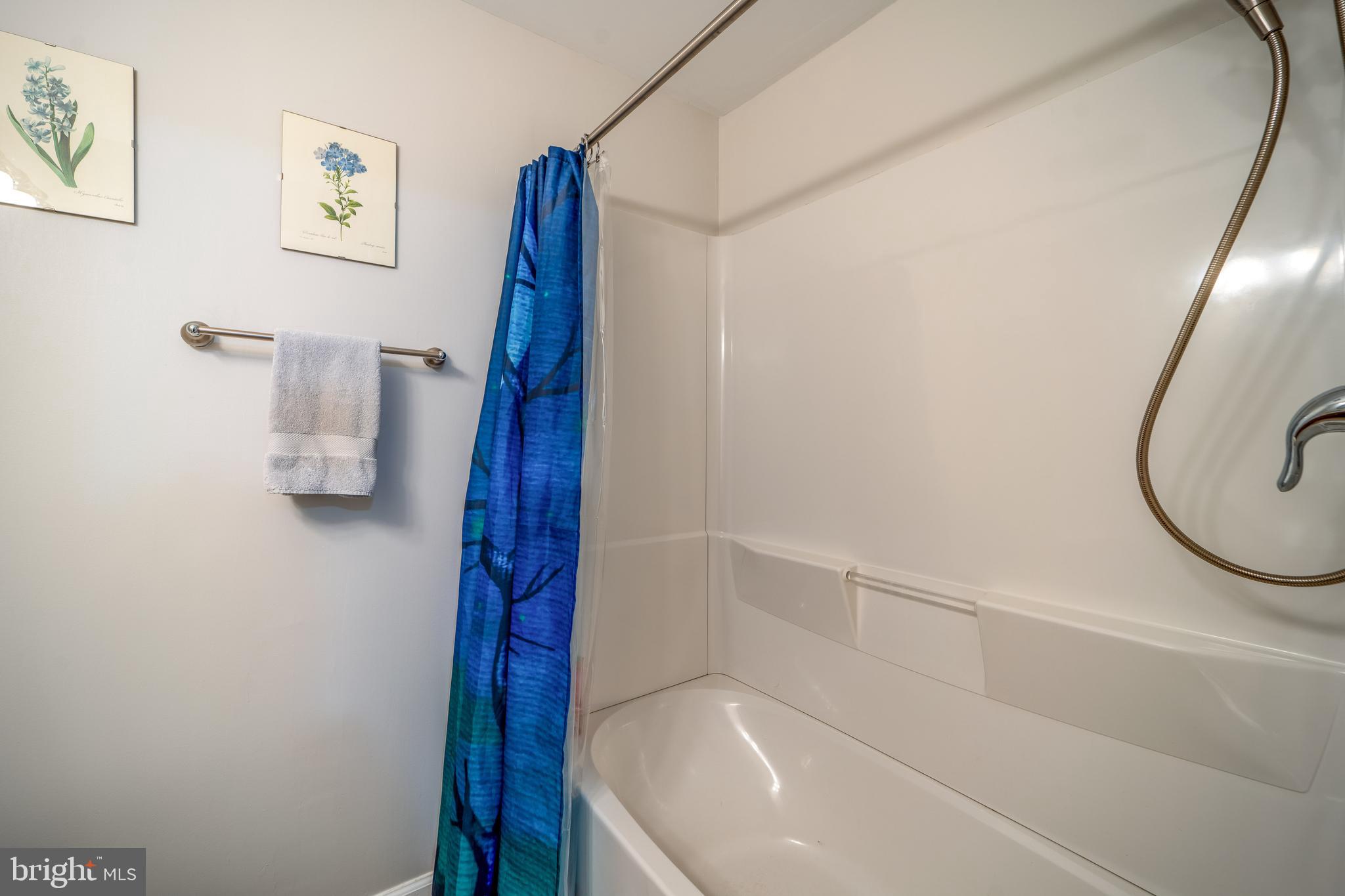 EVERGREEN MEADOWS - Residential Lease