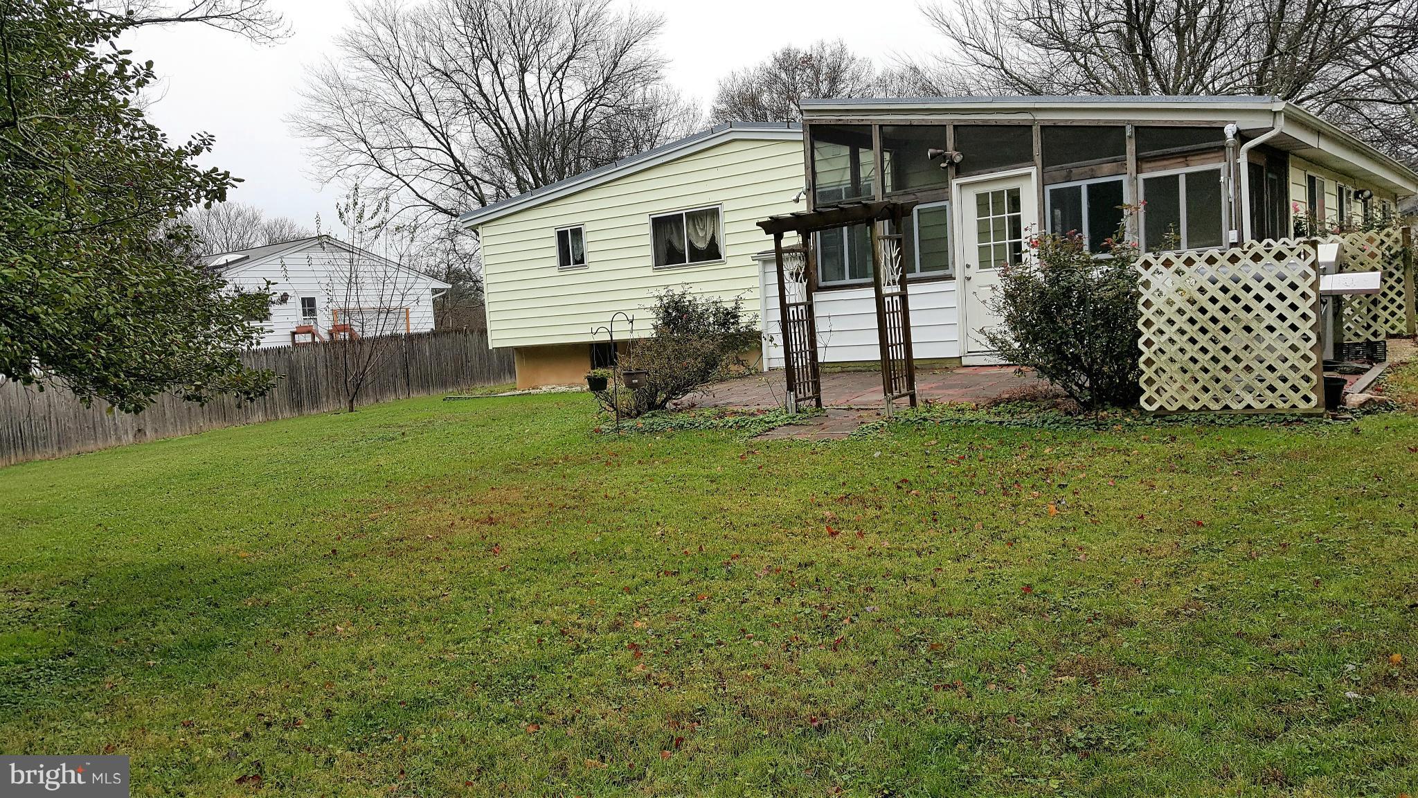 DUNN LORING WOODS - Residential Lease