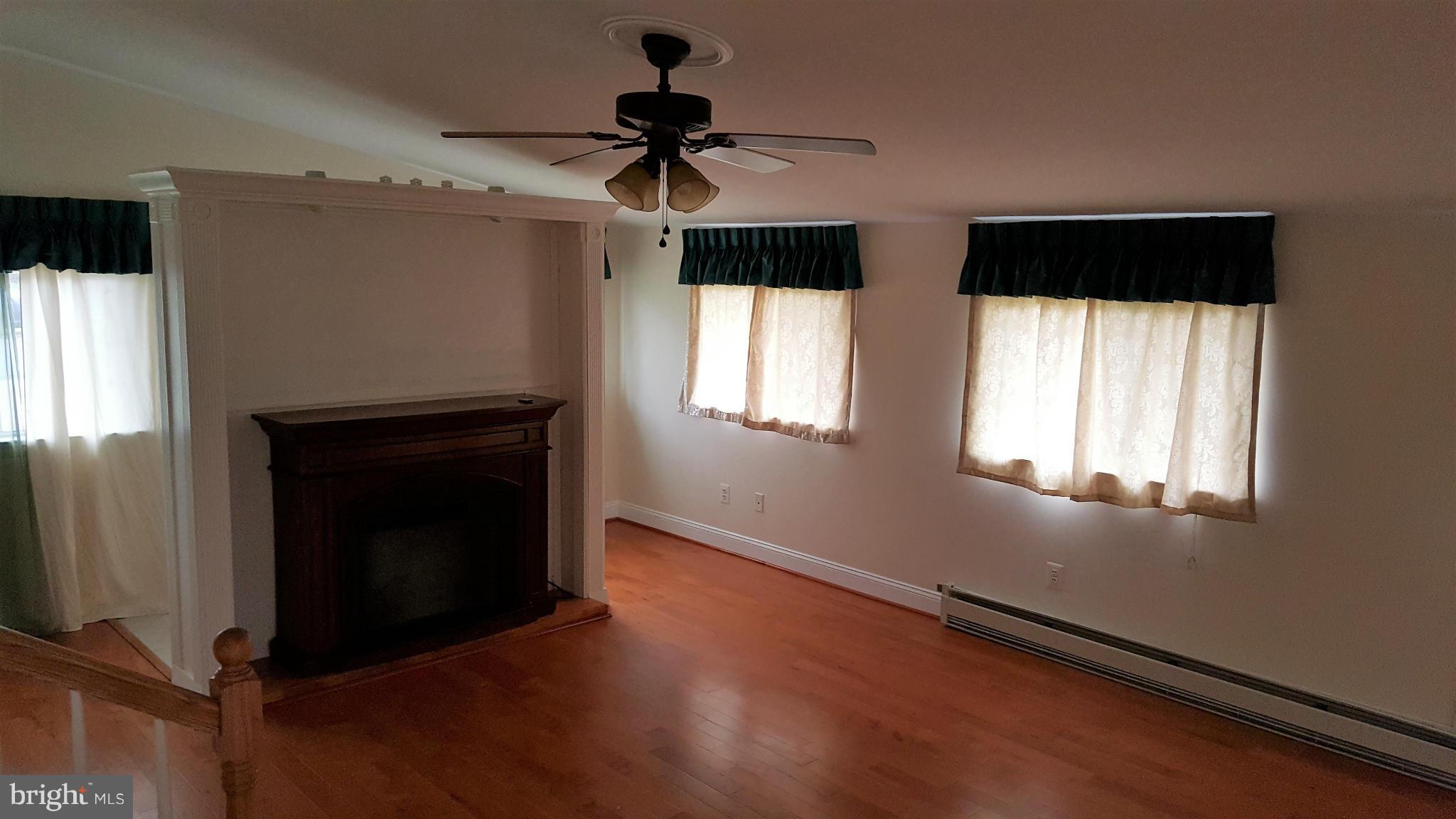 DUNN LORING WOODS - Residential Lease