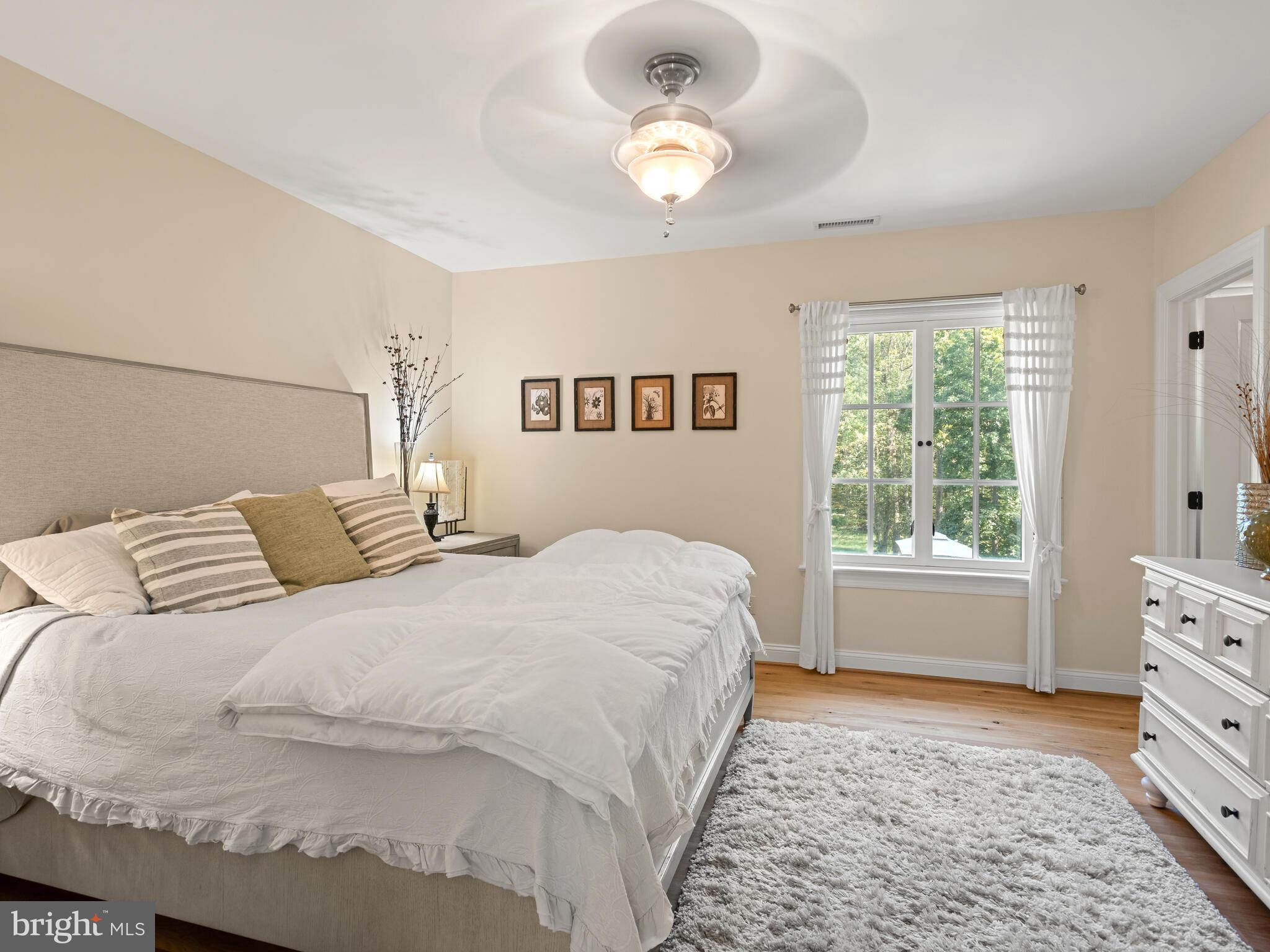 PINE CREEK - Residential