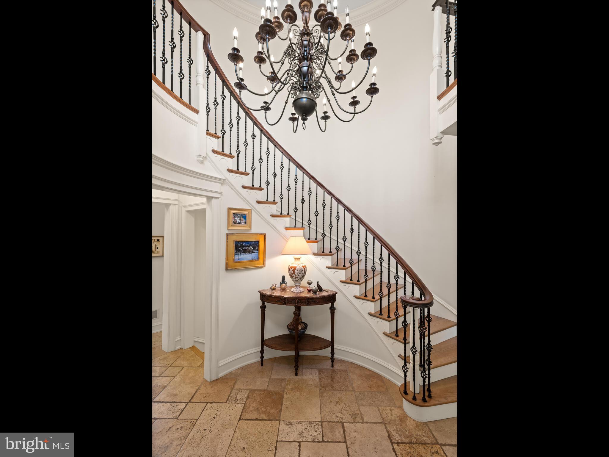 PINE CREEK - Residential