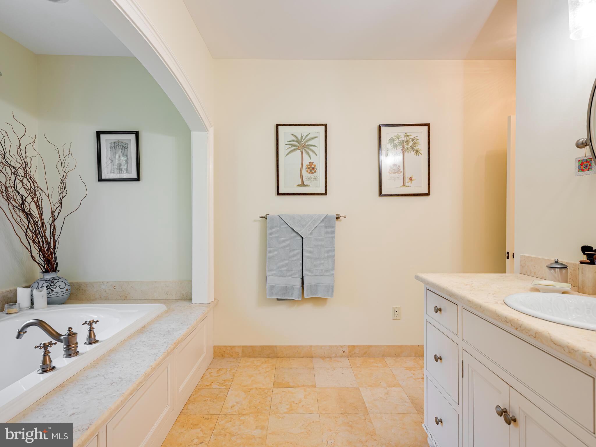 PINE CREEK - Residential