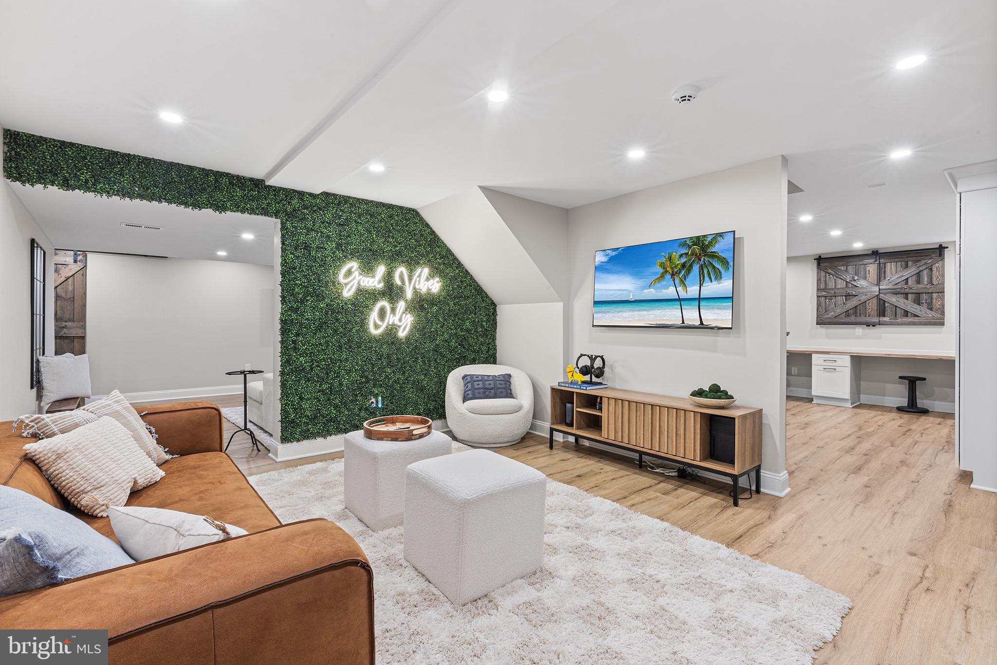 BRIDLE ESTATES - Residential