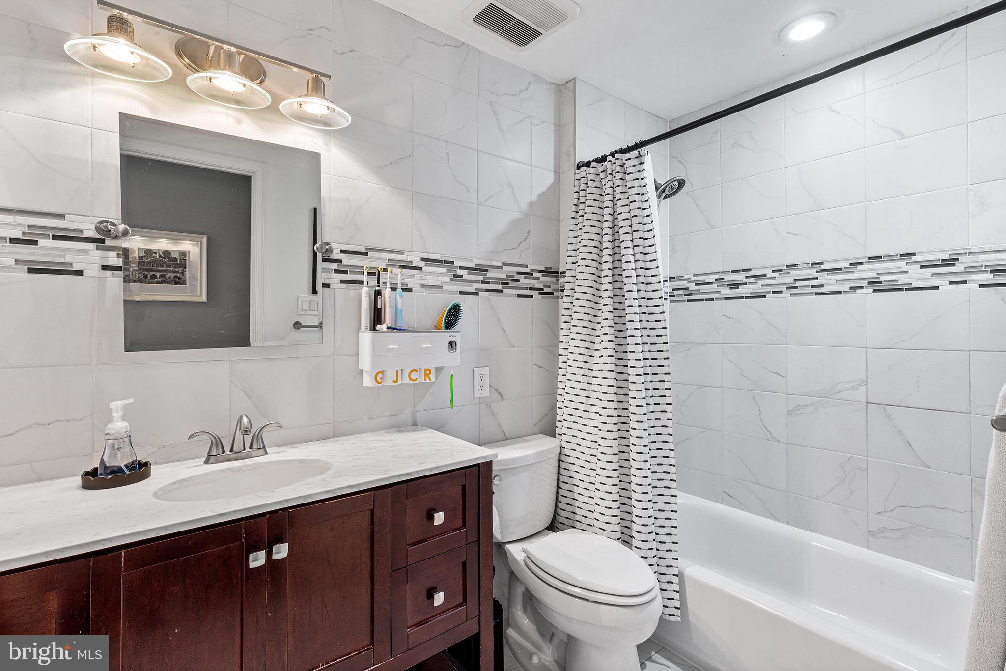 BRIDLE ESTATES - Residential