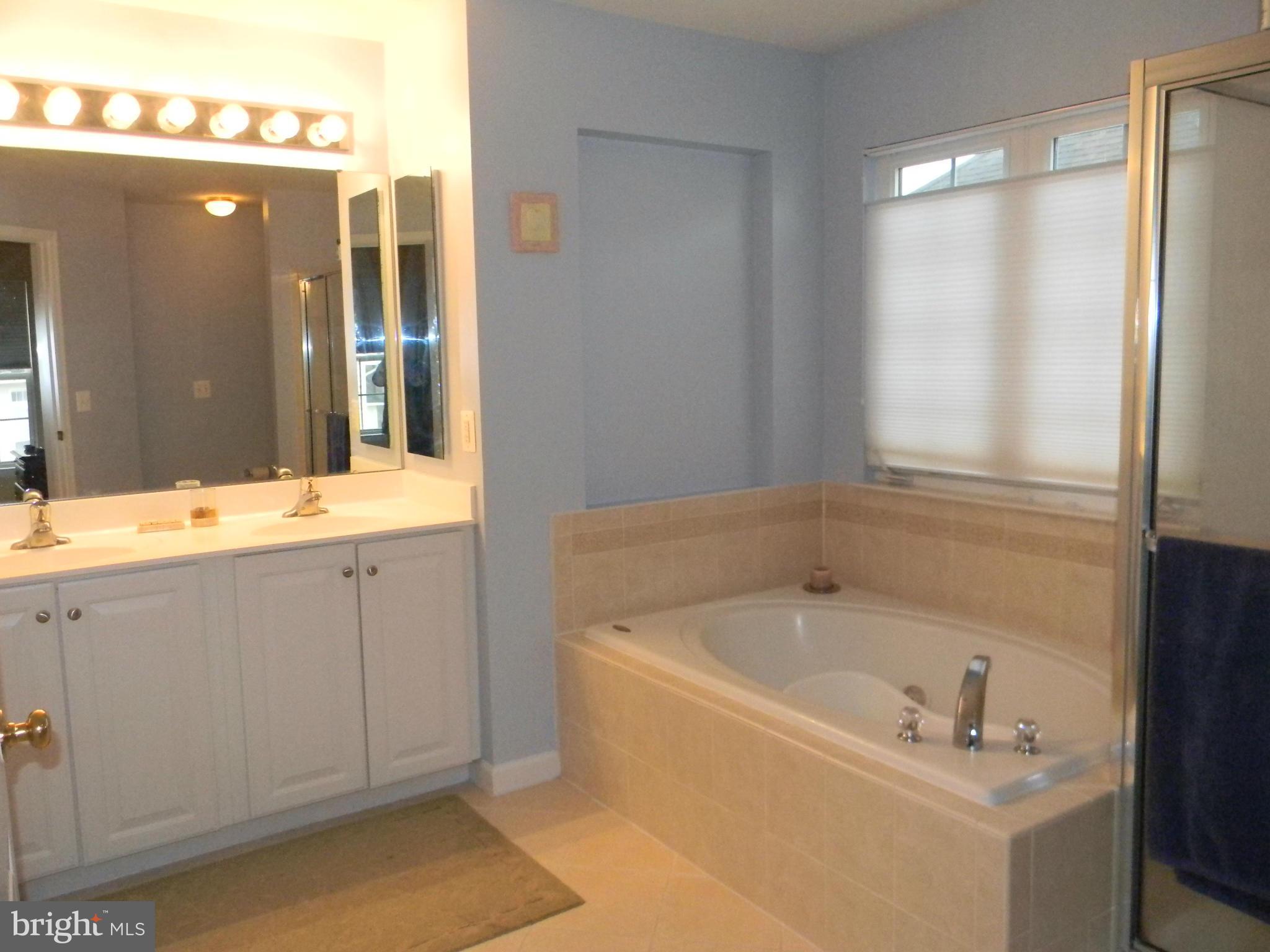 COTON COMMONS - Residential