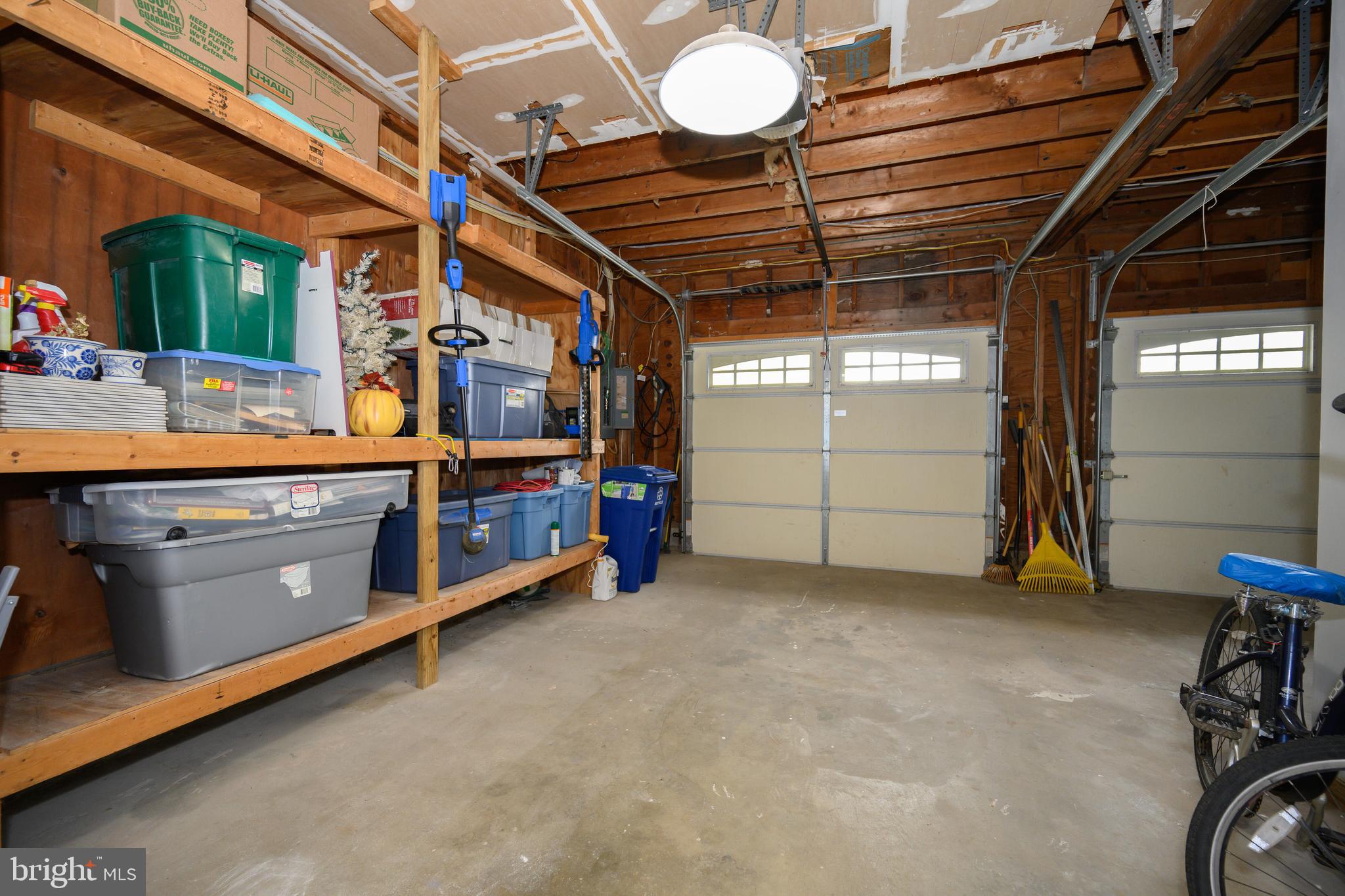 OXFORD - Commercial Sale